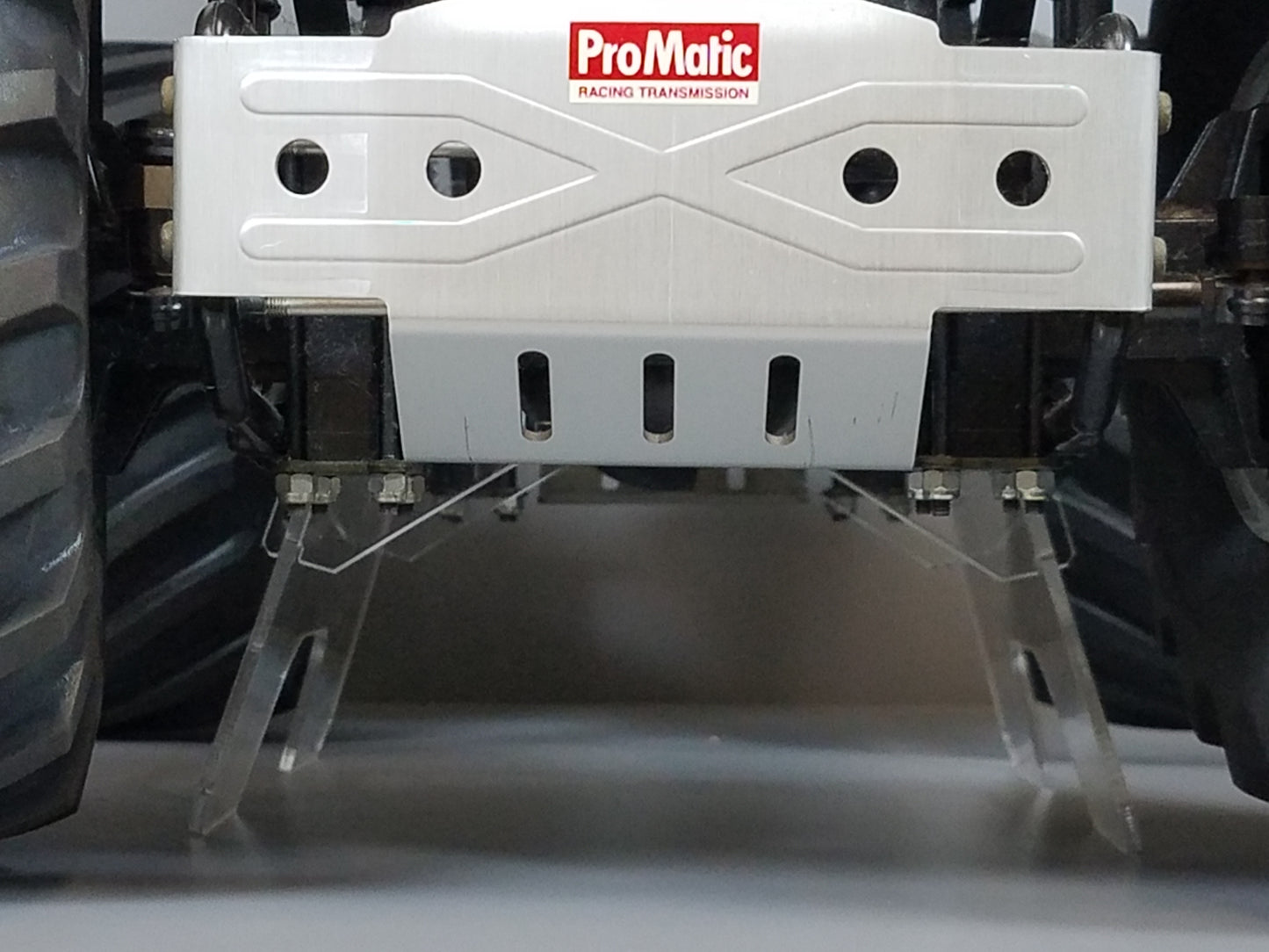 Acrylic R/C Truck Display Stand for TAMIYA 1/10 R/C FORD Juggernaut F350 HPI Savage X 4.6