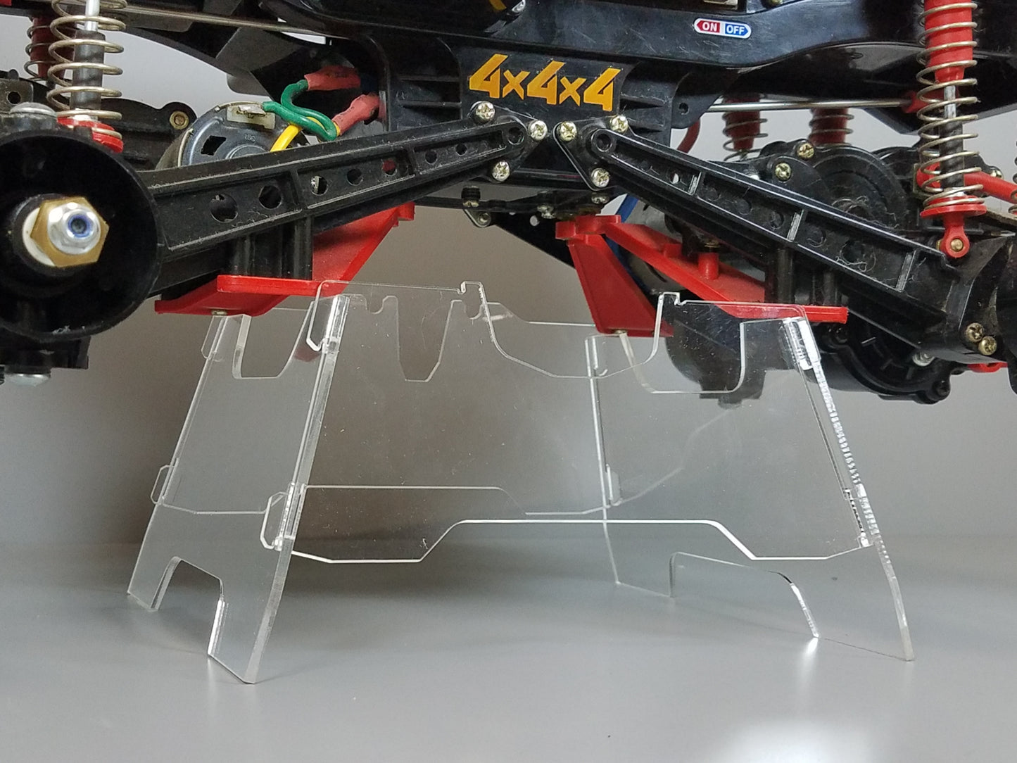 Acrylic R/C Car Truck Display Stand for TAMIYA 1/10 R/C FORD F350 Toyota Hilux Tundra HighLift Bullhead Clodbuster