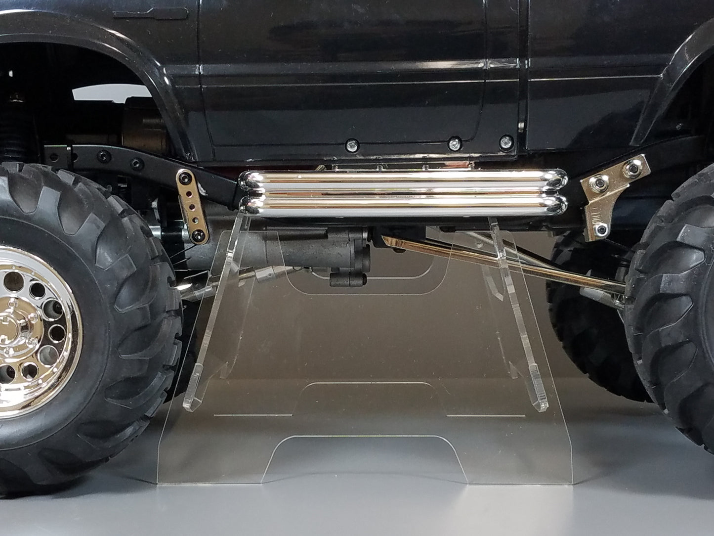 Acrylic Display Stand for TAMIYA Toy 1/10 R/C Remote Control Toyota Bruiser Hilux Blazing Blazer HG