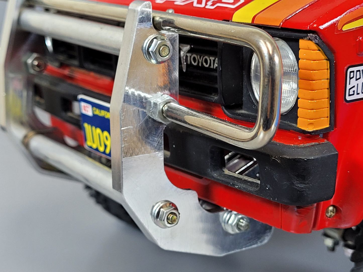 Pair Aluminum Front Bumper Side Mount Bracket Plate for Tamiya 1/10 R/C Blazing Blazer Toyota Hilux Truck