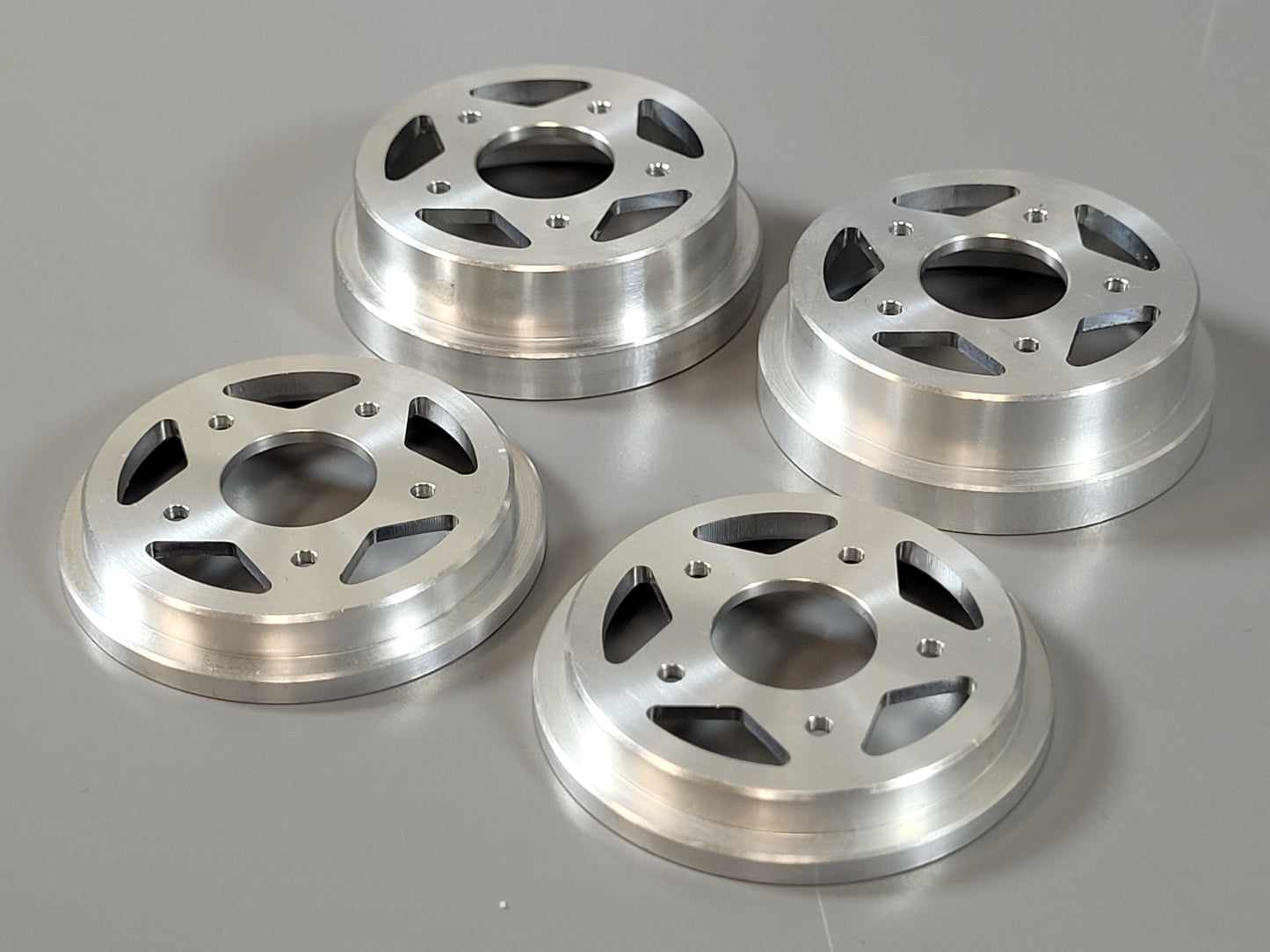 Front & Rear Aluminum Wheel Cover Plate for Tamiya 1/10 "Buggy Champ Fast Attack Vehicle" Model Only