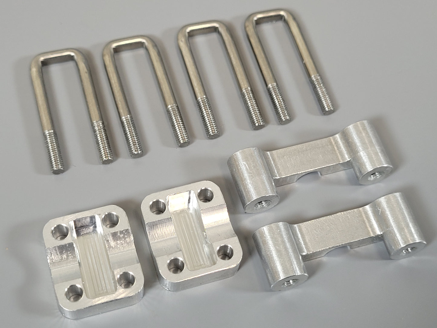 Aluminum Axle Leaf Spring Bracket U Bolts Shock Mount Tamiya 1/10 R/C Toy Toyota Bruiser Mountaineer