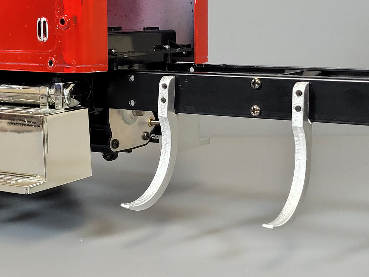 Aluminum J Style Mount Bracket Set for Fuel Gas Tank for Tamiya R/C Toy 1/14 Grand Hauler King Hauler Globeliner Semi Truck