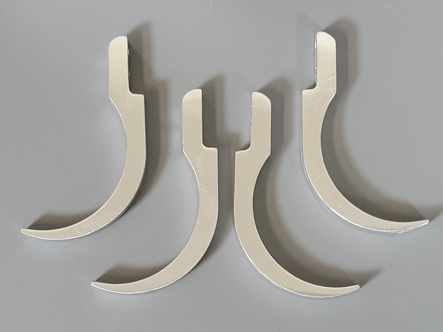 Aluminum J Style Mount Bracket Set for Fuel Gas Tank for Tamiya R/C Toy 1/14 Grand Hauler King Hauler Globeliner Semi Truck