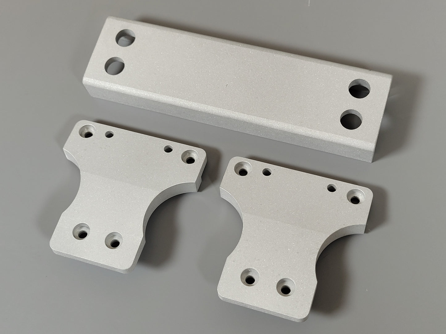 Alloy Body Post Stay Chassis Mount Bracket Plate Tamiya R/C 1/10 TXT-1 TXT1 Truck