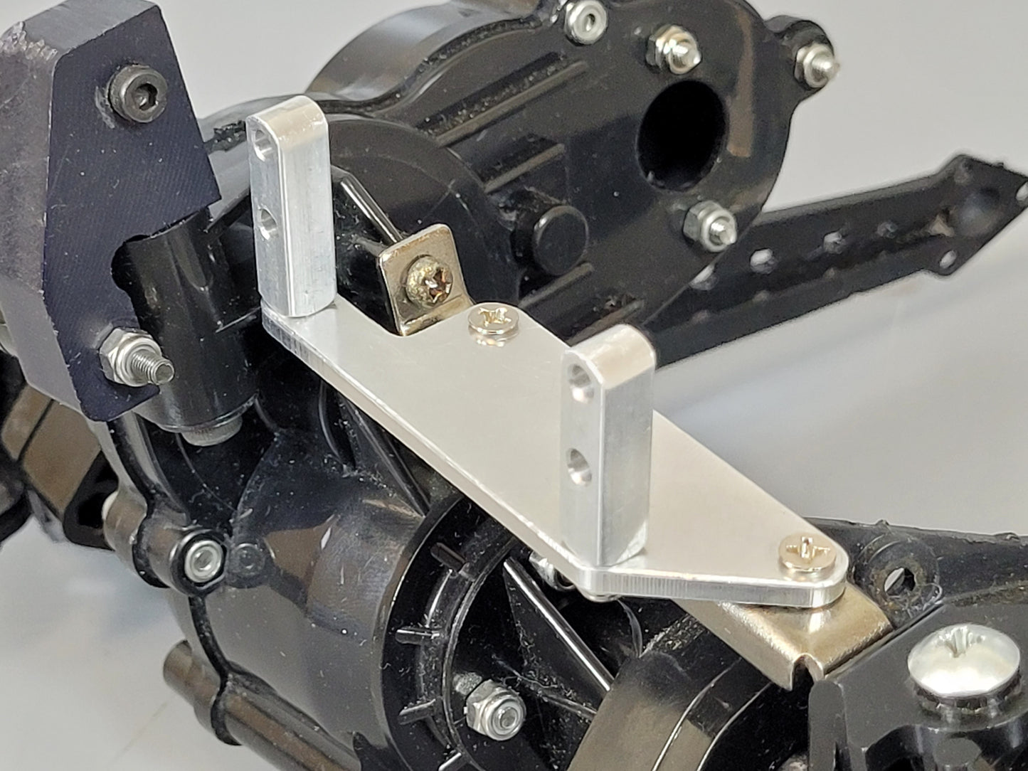 Aluminum Side Axle Steering Servo Mounting Mount Bracket Tamiya R/C 1/10 Super Clodbuster Bullhead
