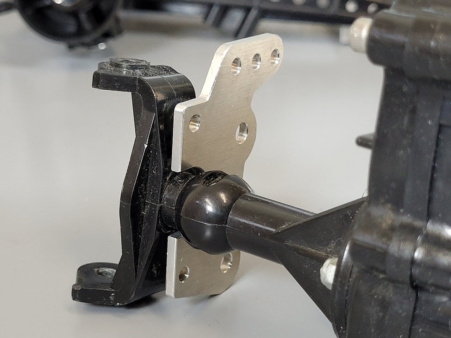 Pair Aluminum Relocate Axle Link Shock Control Arm Mount Bracket for Tamiya 1/10 Super Clodbuster Bullhead