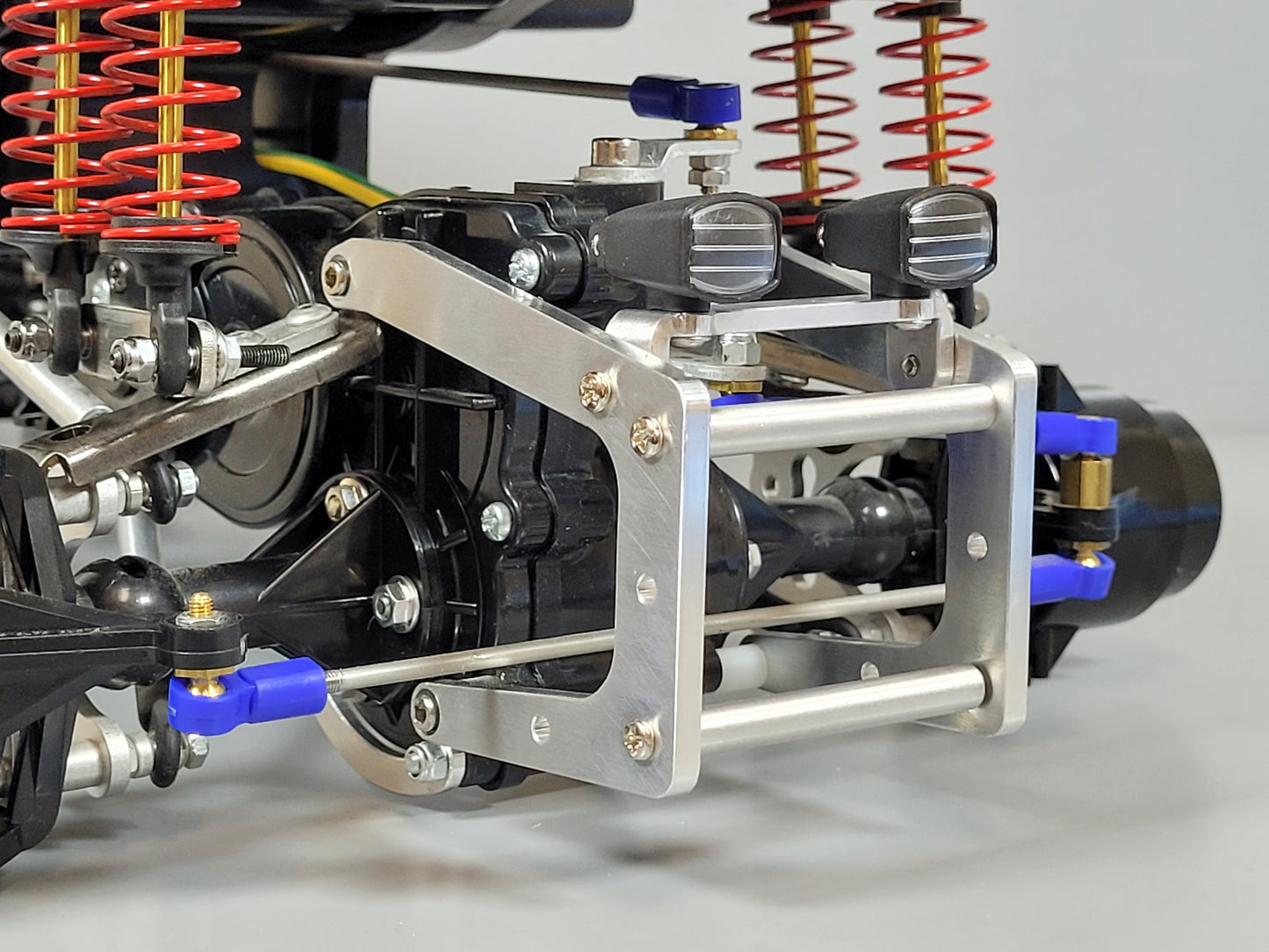 Aluminum Front Axle Protection Bumper with Light Housing Kit for Tamiya R/C 1/10 Super Clodbuster Bullhead