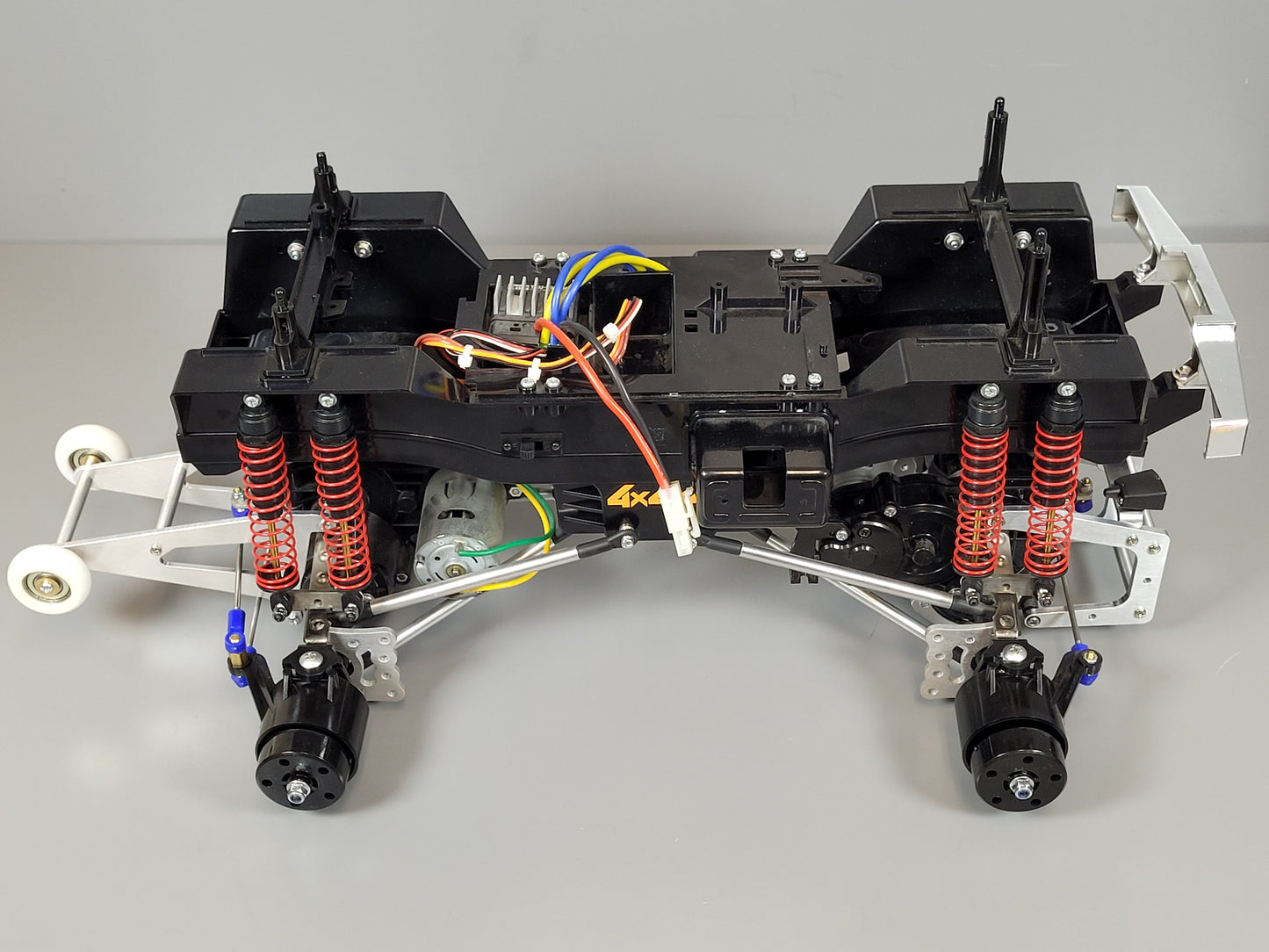 Aluminum Rear Axle Mount Bracket Wheelie Bar for Tamiya R/C 1/10 Super Clodbuster Bullhead