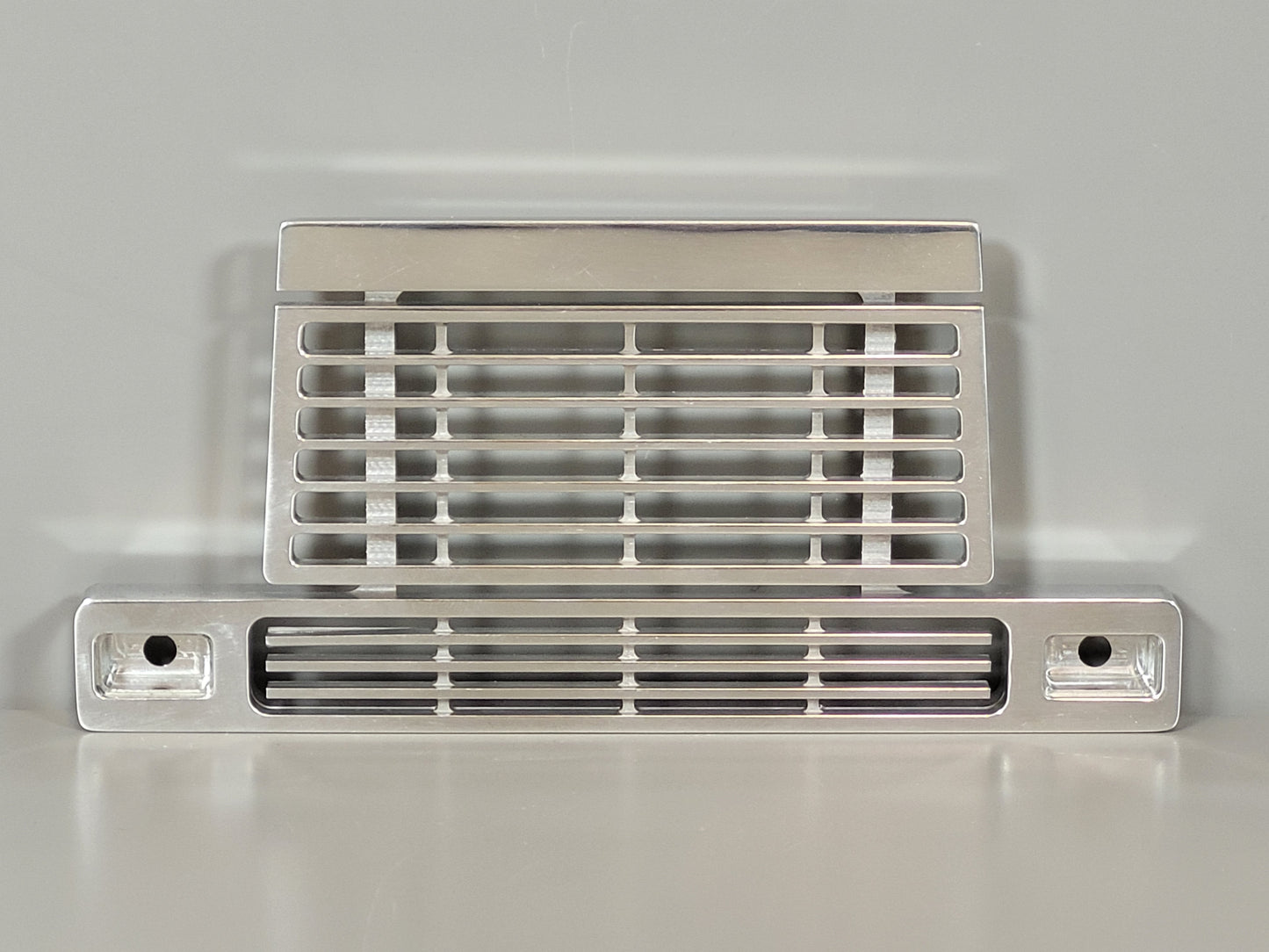 Aluminum Design Front Grill Mount Mounting Guard Plate for Tamiya R/C 1/14 Globeliner Semi Truck Tractor