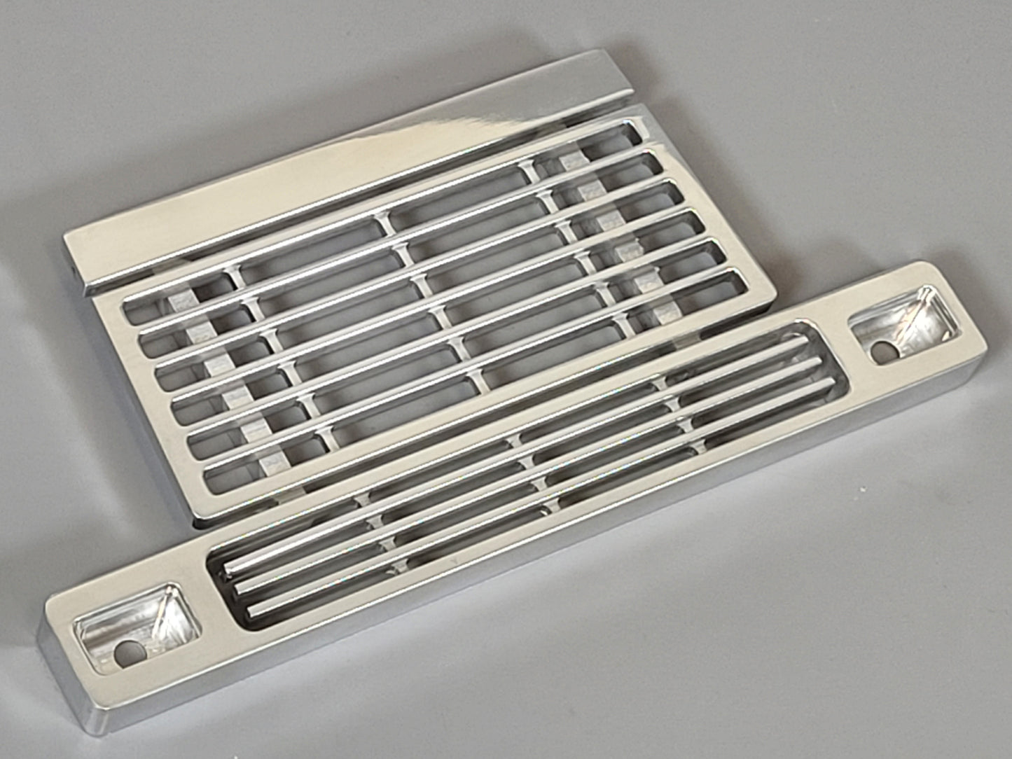 Aluminum Design Front Grill Mount Mounting Guard Plate for Tamiya R/C 1/14 Globeliner Semi Truck Tractor