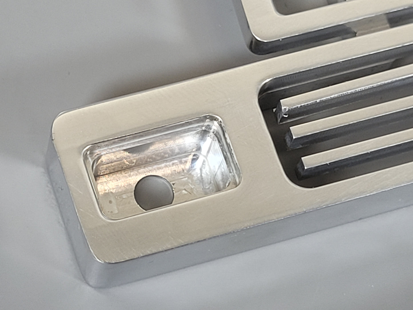 Aluminum Design Front Grill Mount Mounting Guard Plate for Tamiya R/C 1/14 Globeliner Semi Truck Tractor
