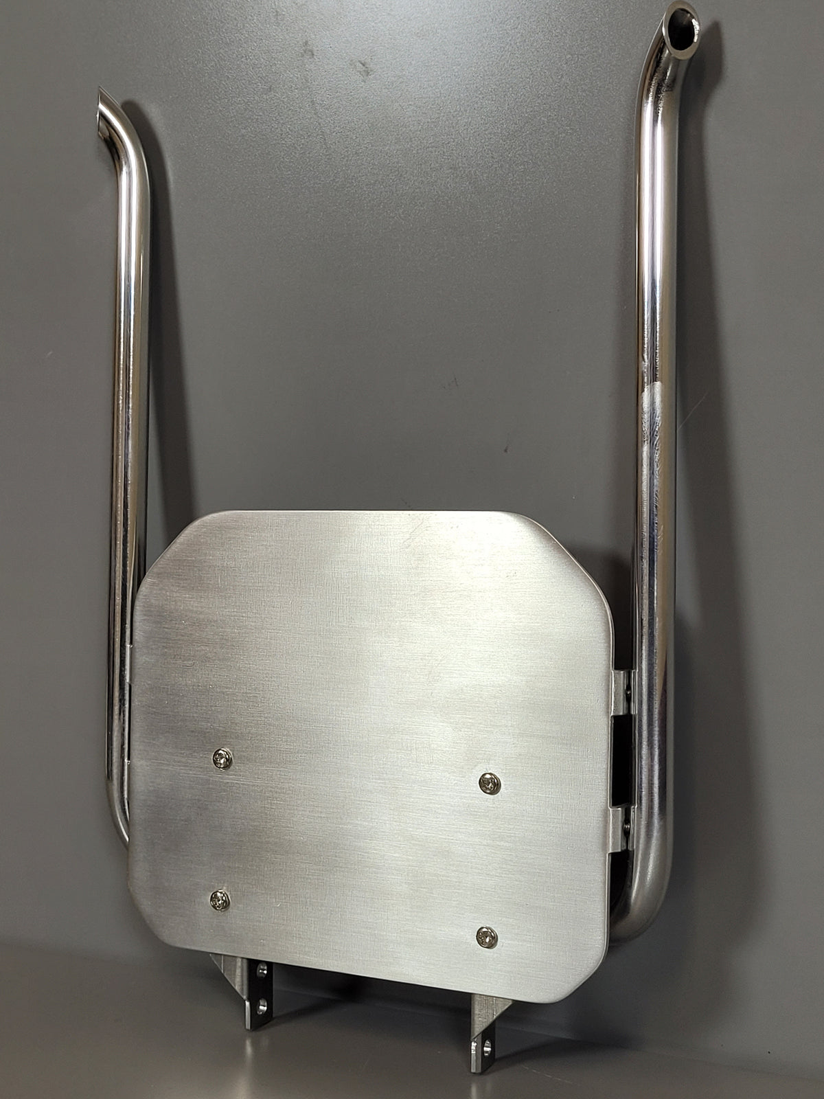 Aluminum Headache Exhaust Rack Chassis Mount Tamiya 1/14 Toy R/C GlobeLiner Aeromax Cascadia King Grand Hauler Scania
