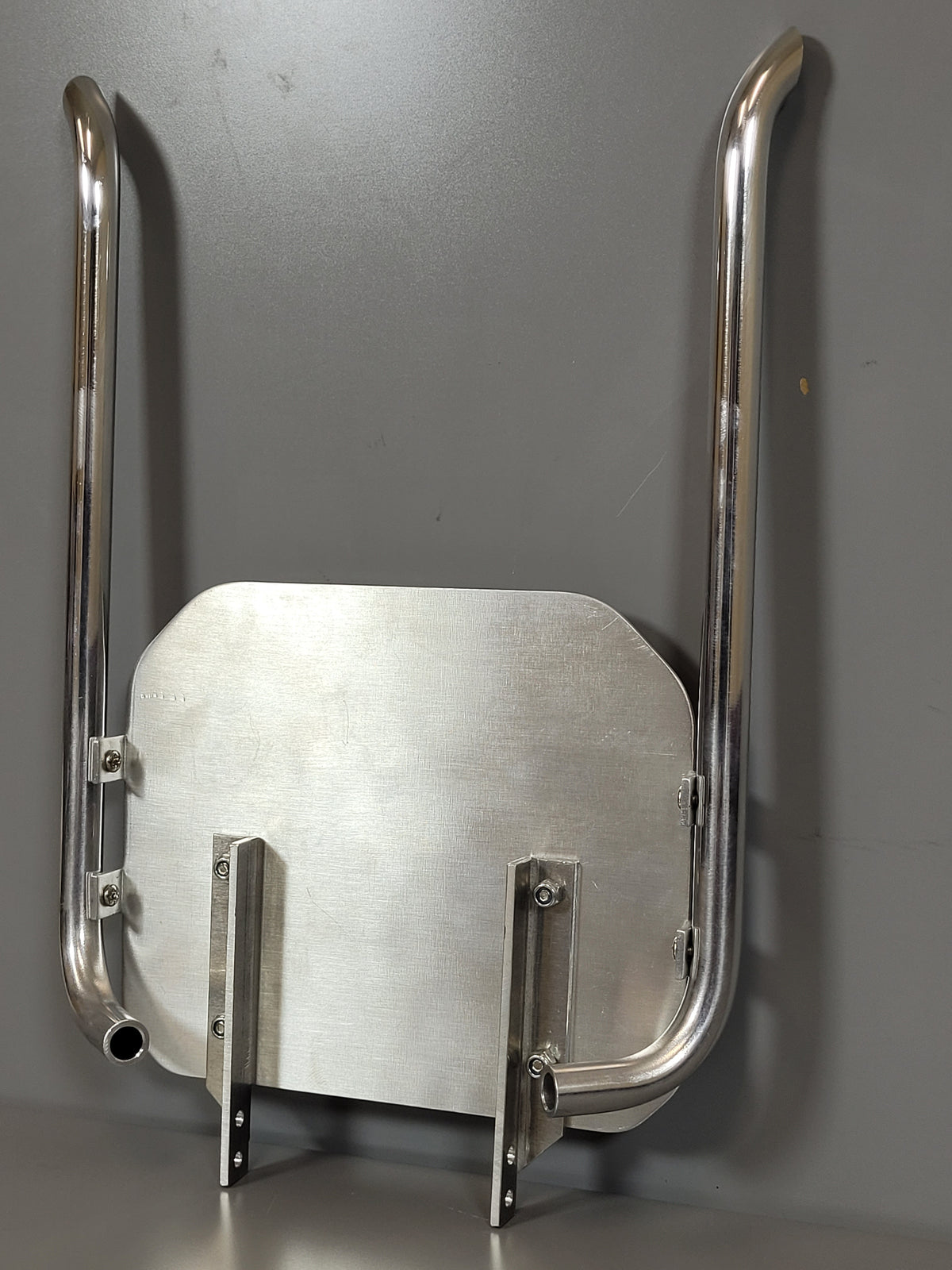 Aluminum Headache Exhaust Rack Chassis Mount Tamiya 1/14 Toy R/C GlobeLiner Aeromax Cascadia King Grand Hauler Scania