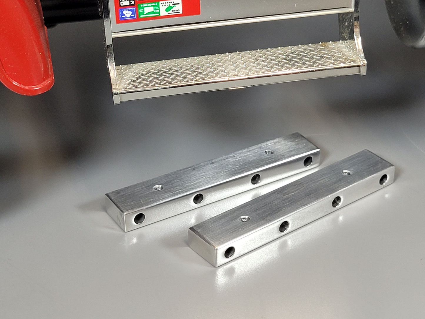 Pair Aluminum Housing Bracket Under Mounting Mount Side Step Trim for Tamiya R/C 1/14 King Grand Hauler