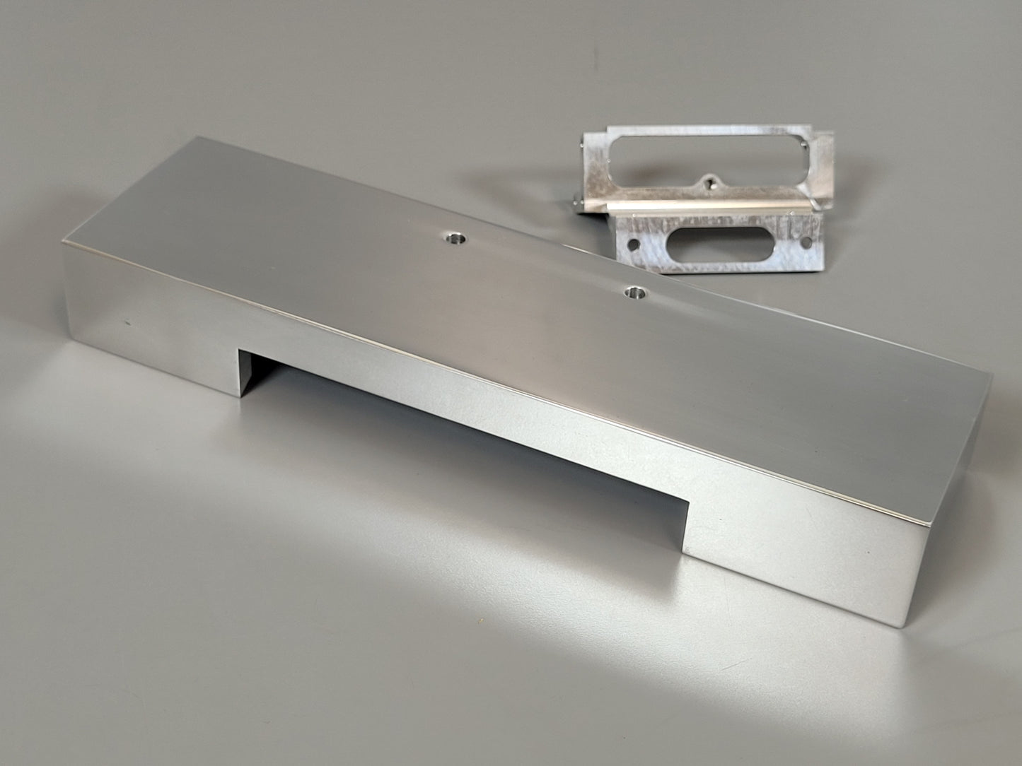 Aluminum Wide Bumper Style + Bumper Chassis Mount Bracket for Tamiya R/C 1/14 King Hauler Knight Hauler Grand Hauler Globeliner Semi Truck