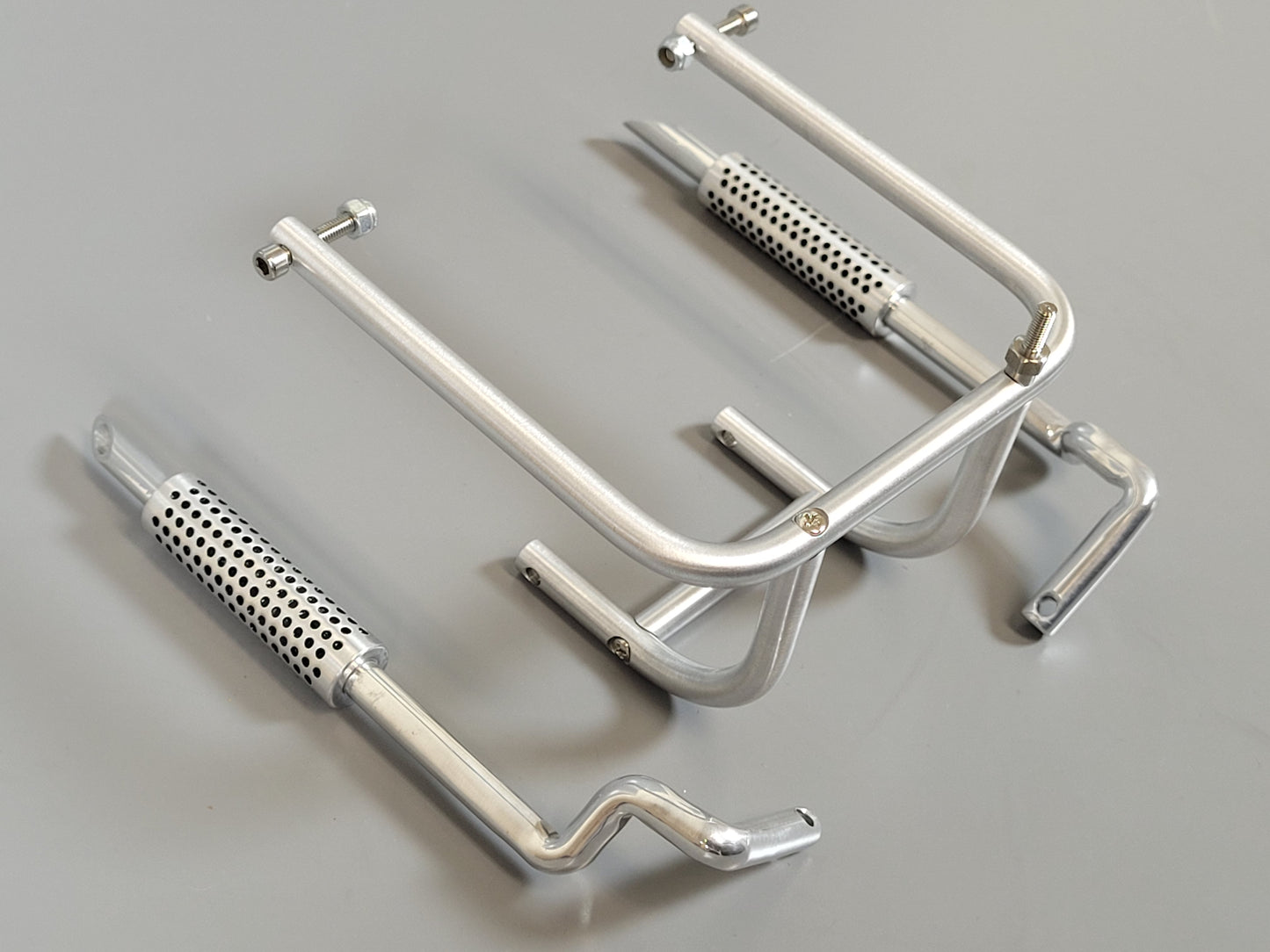 Aluminum Rear Bumper Bar + Pair Vertical Exhaust Pipe for Tamiya 1/10 Sand Scorcher Champ Buggy SRB