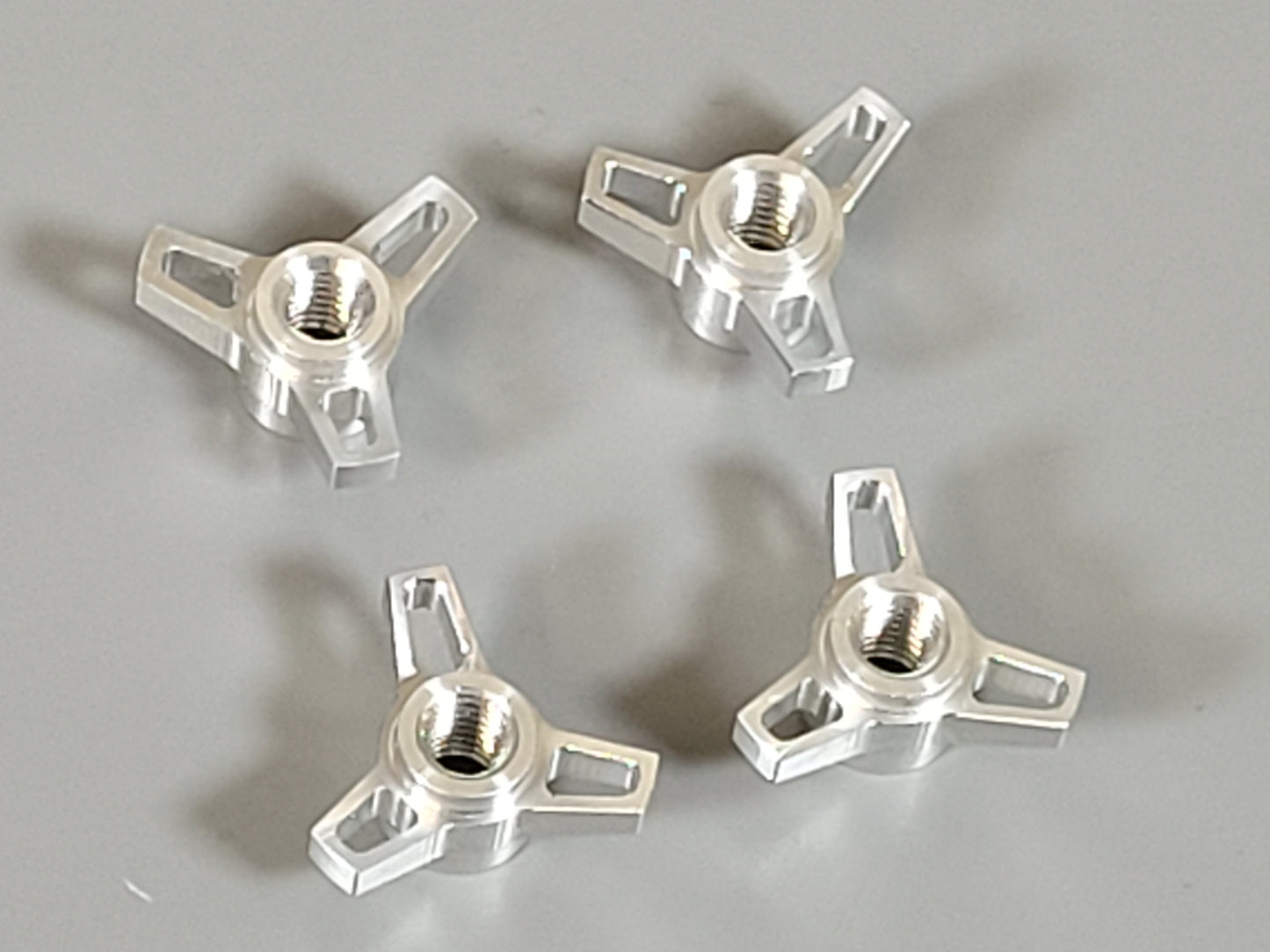 Set Aluminum M4 Wheel Tire Lock Nuts for Tamiya 1/10 R/C Car Truck Sand Scorcher Champ Buggy Rider TT01 M03 CC01 CC02