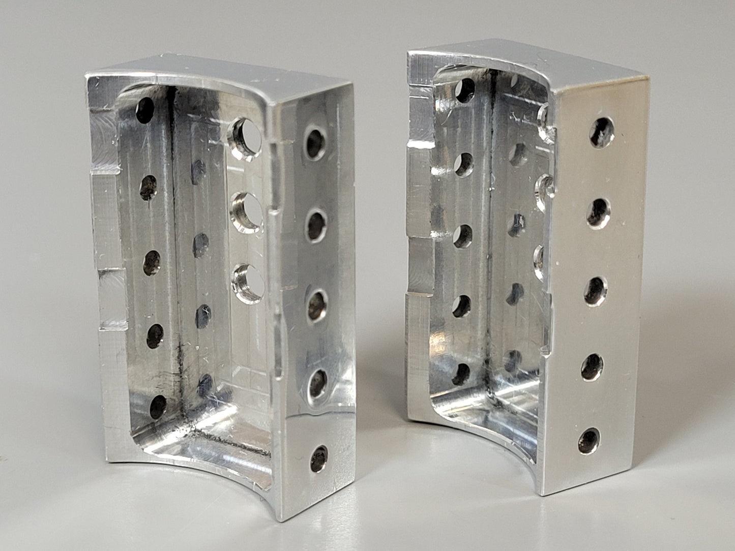 Pair Side Aluminum Air Cleaner Tank Bracket Mounting Mount for Tamiya 1/14 King Hauler Grand Hauler