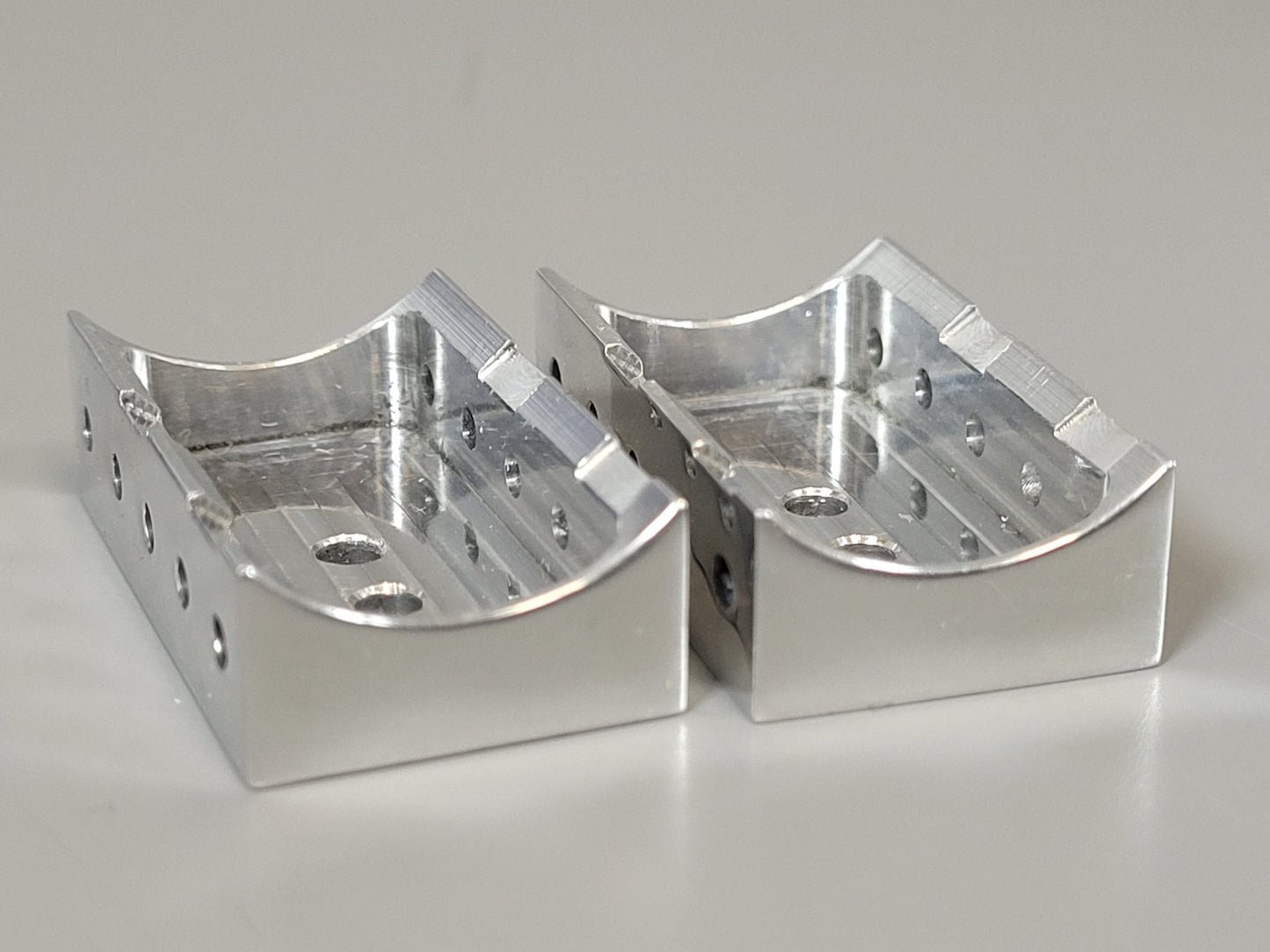 Pair Side Aluminum Air Cleaner Tank Bracket Mounting Mount for Tamiya 1/14 King Hauler Grand Hauler