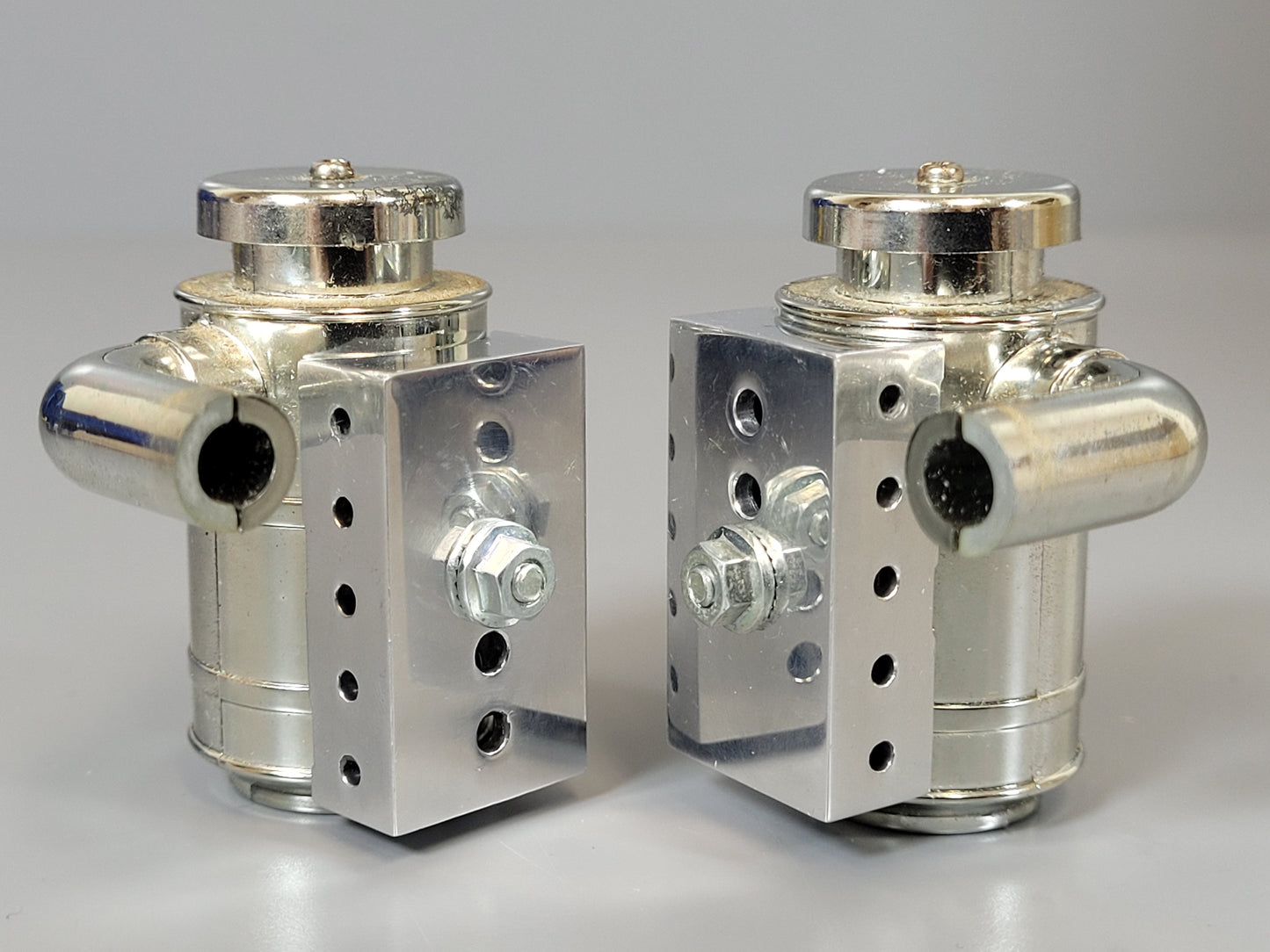 Pair Side Aluminum Air Cleaner Tank Bracket Mounting Mount for Tamiya 1/14 King Hauler Grand Hauler