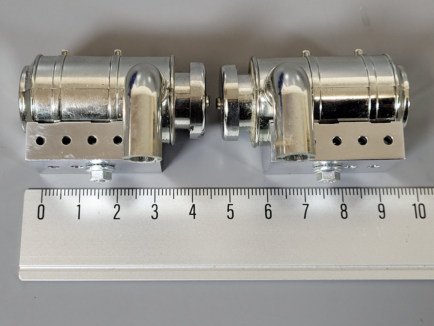 Pair Side Aluminum Air Cleaner Tank Bracket Mounting Mount for Tamiya 1/14 King Hauler Grand Hauler