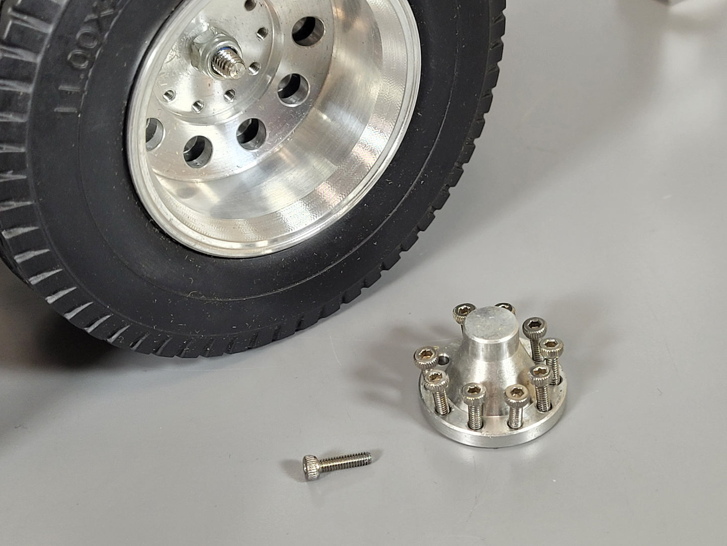 Aluminum Toy R/C 3-Axle Dolly Carrier Trailer Tractor 5th wheel Coupler for Tamiya 1/14 King Hauler Grand Hauler Knight Hauler Globeliner Scania Actros Volvo Semi Truck