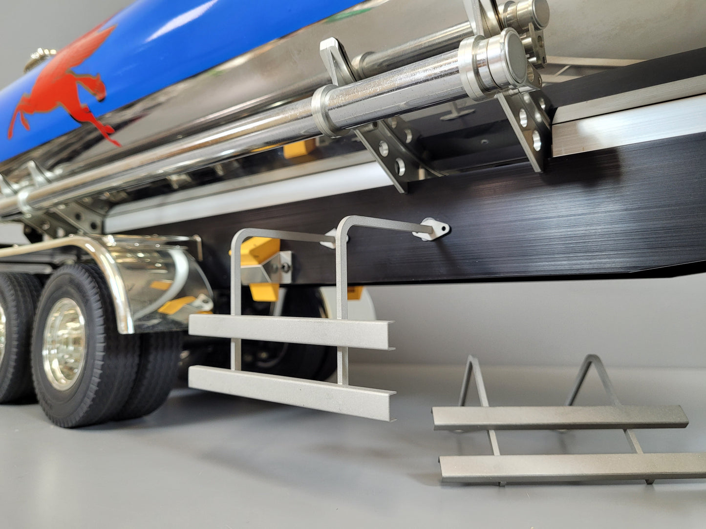 2pcs Metal Side Rail Bumper Protect Bar Guard for Tamiya Toy 1/14 Tractor Truck Tank Trailer