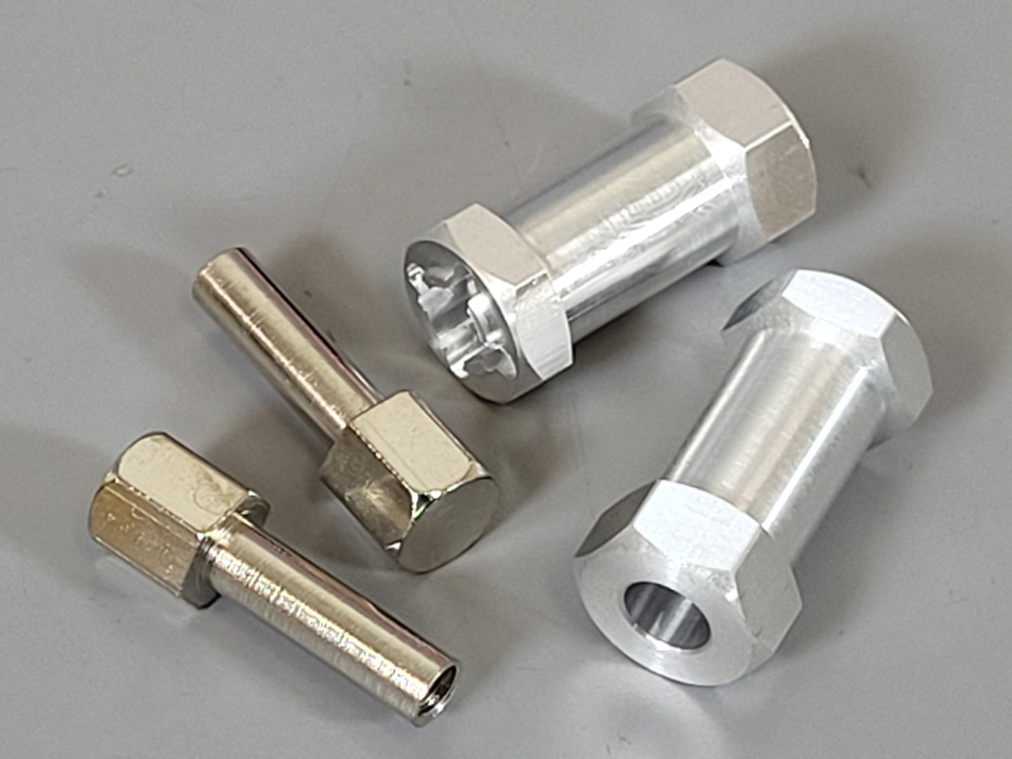 Pair 25mm Aluminum Wheel Hub Wide Spacer Pin Adapter for Tamiya R/C 1/10 Crawler 12mm Hex TT01 TT02 CC01 CR01 Chassis