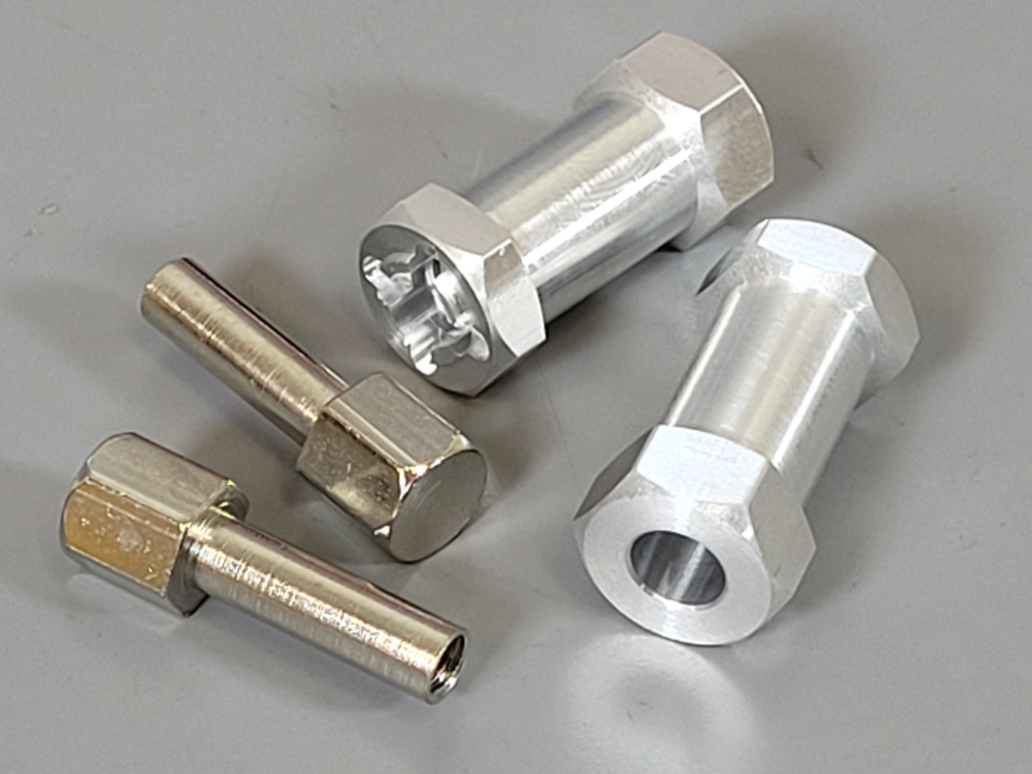 Pair 25mm Aluminum Wheel Hub Wide Spacer Pin Adapter for Tamiya R/C 1/10 Crawler 12mm Hex TT01 TT02 CC01 CR01 Chassis