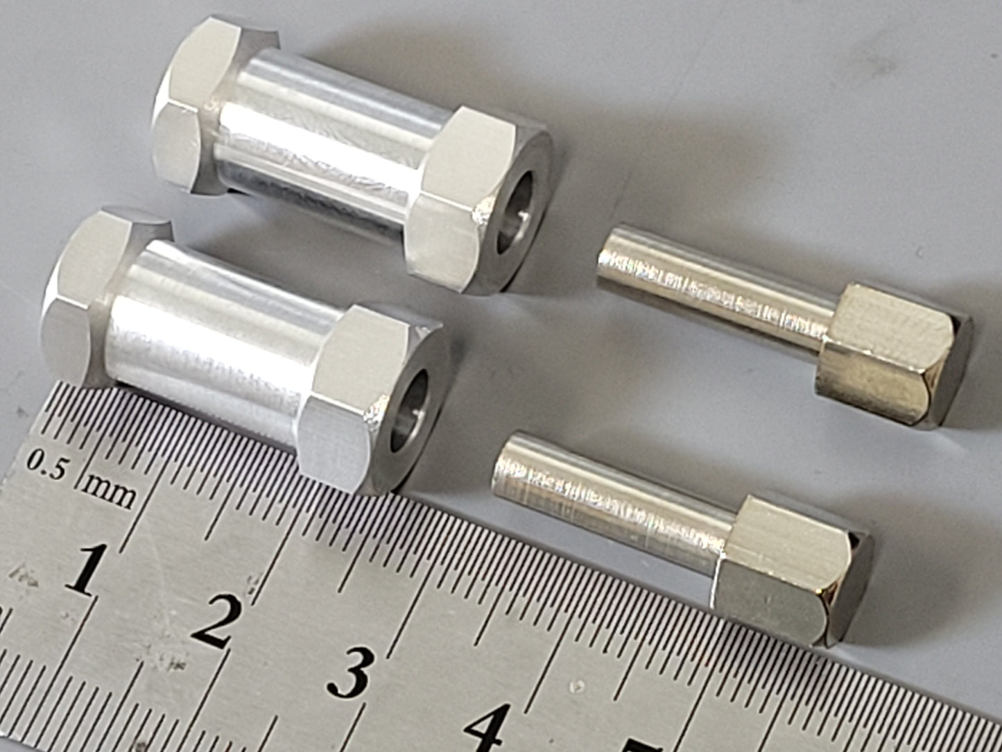 Pair 25mm Aluminum Wheel Hub Wide Spacer Pin Adapter for Tamiya R/C 1/10 Crawler 12mm Hex TT01 TT02 CC01 CR01 Chassis