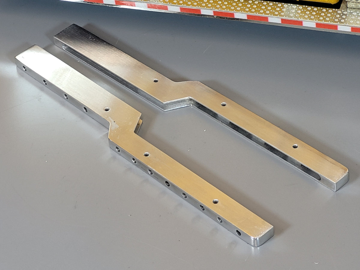 Pair Aluminum Rear Under Sleeper Bar Bracket Mount for Tamiya 1/14 Knight Hauler
