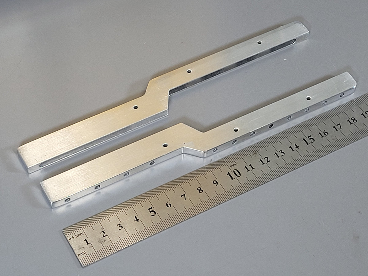 Pair Aluminum Rear Under Sleeper Bar Bracket Mount for Tamiya 1/14 Knight Hauler