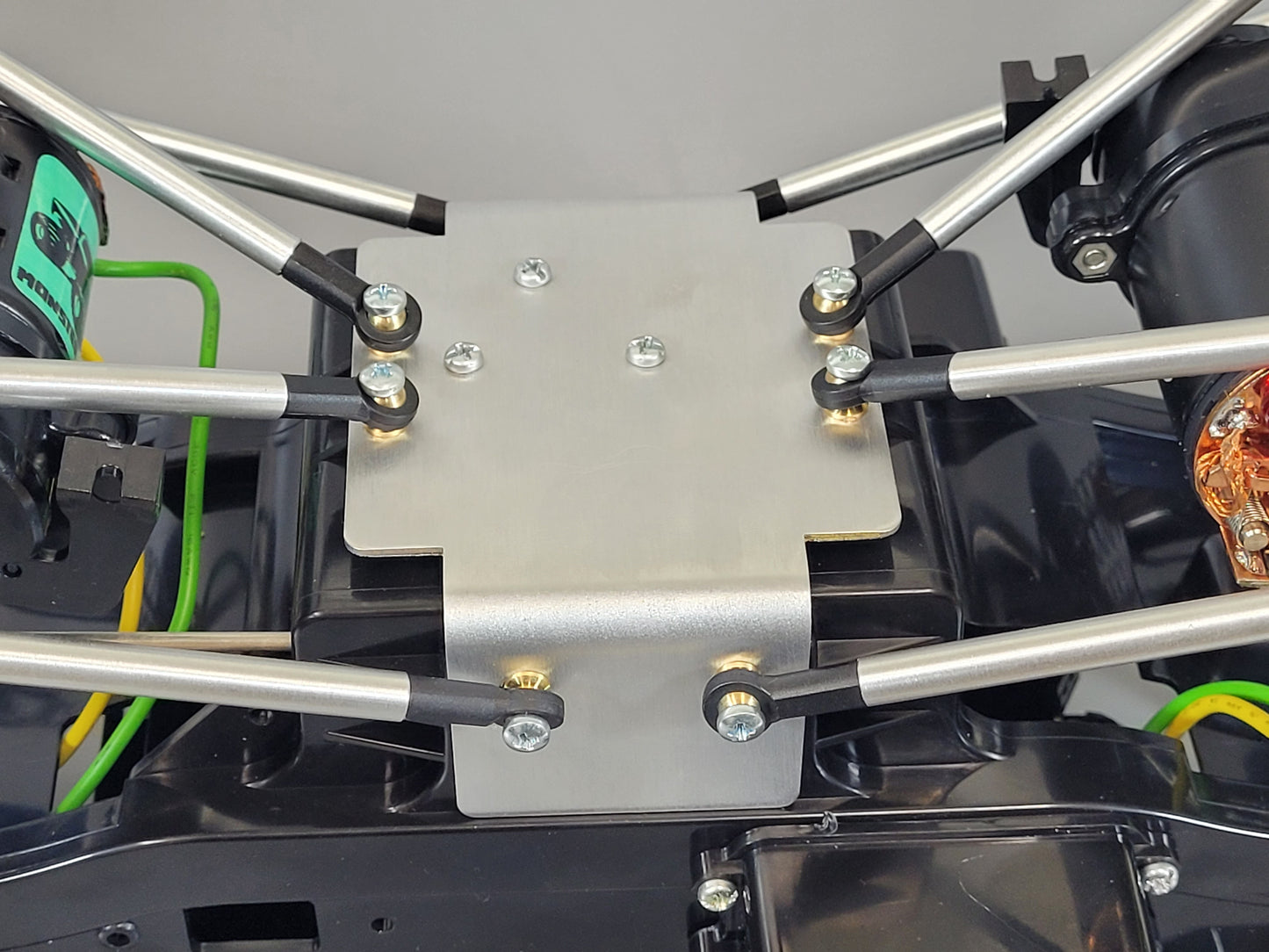 Aluminum Lower Protection Chassis Plate Brace Bracket for Tamiya 1/10 R/C Bullhead Super Clodbuster