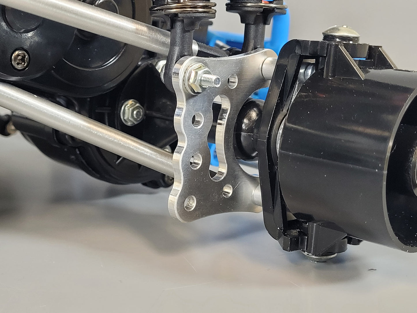 Aluminum Front Rear Axle Link Shock Suspension Mount Bracket for Tamiya R/C Toy 1/10 Super Clodbuster Bullhead