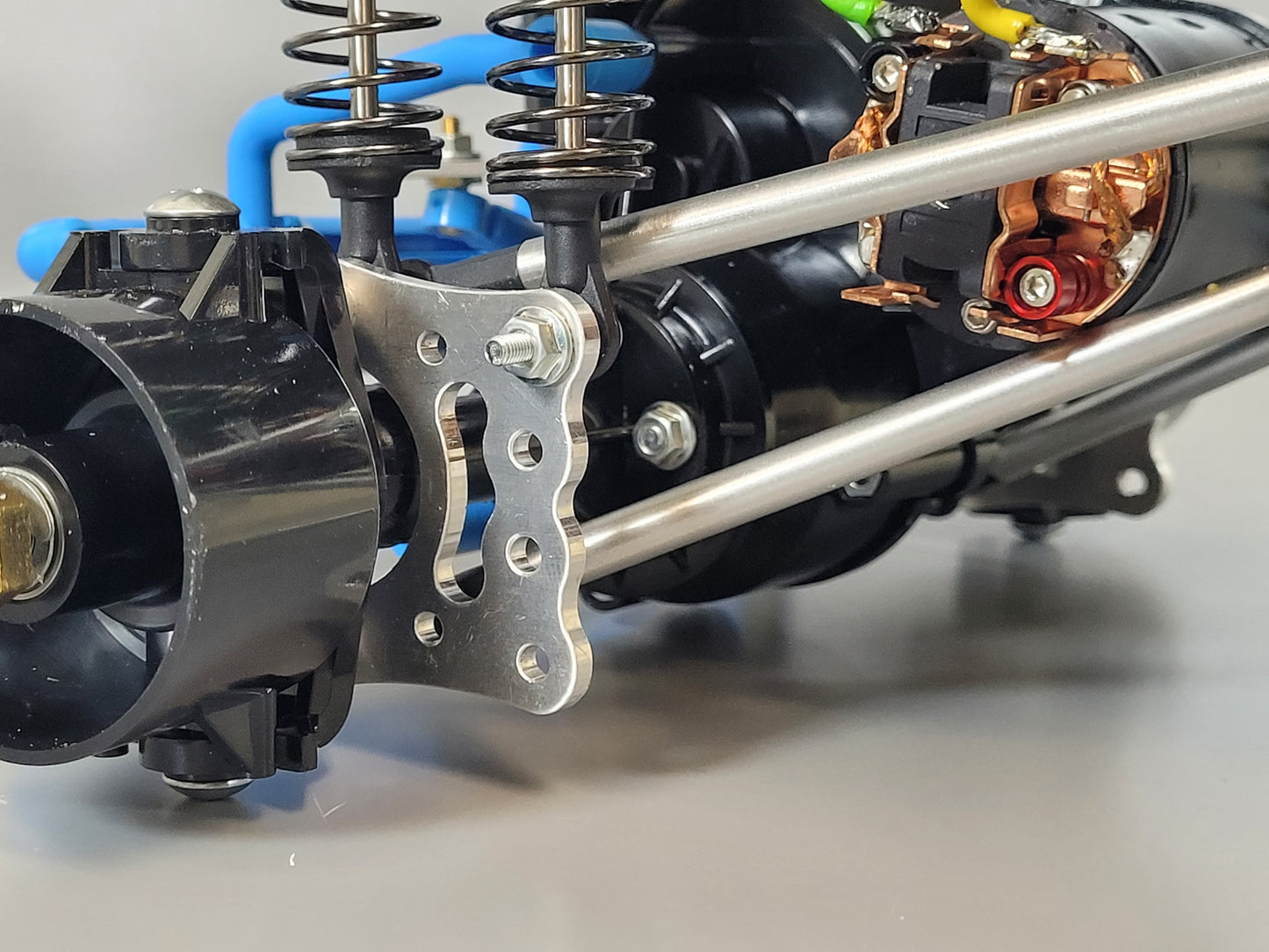 Aluminum Front Rear Axle Link Shock Suspension Mount Bracket for Tamiya R/C Toy 1/10 Super Clodbuster Bullhead
