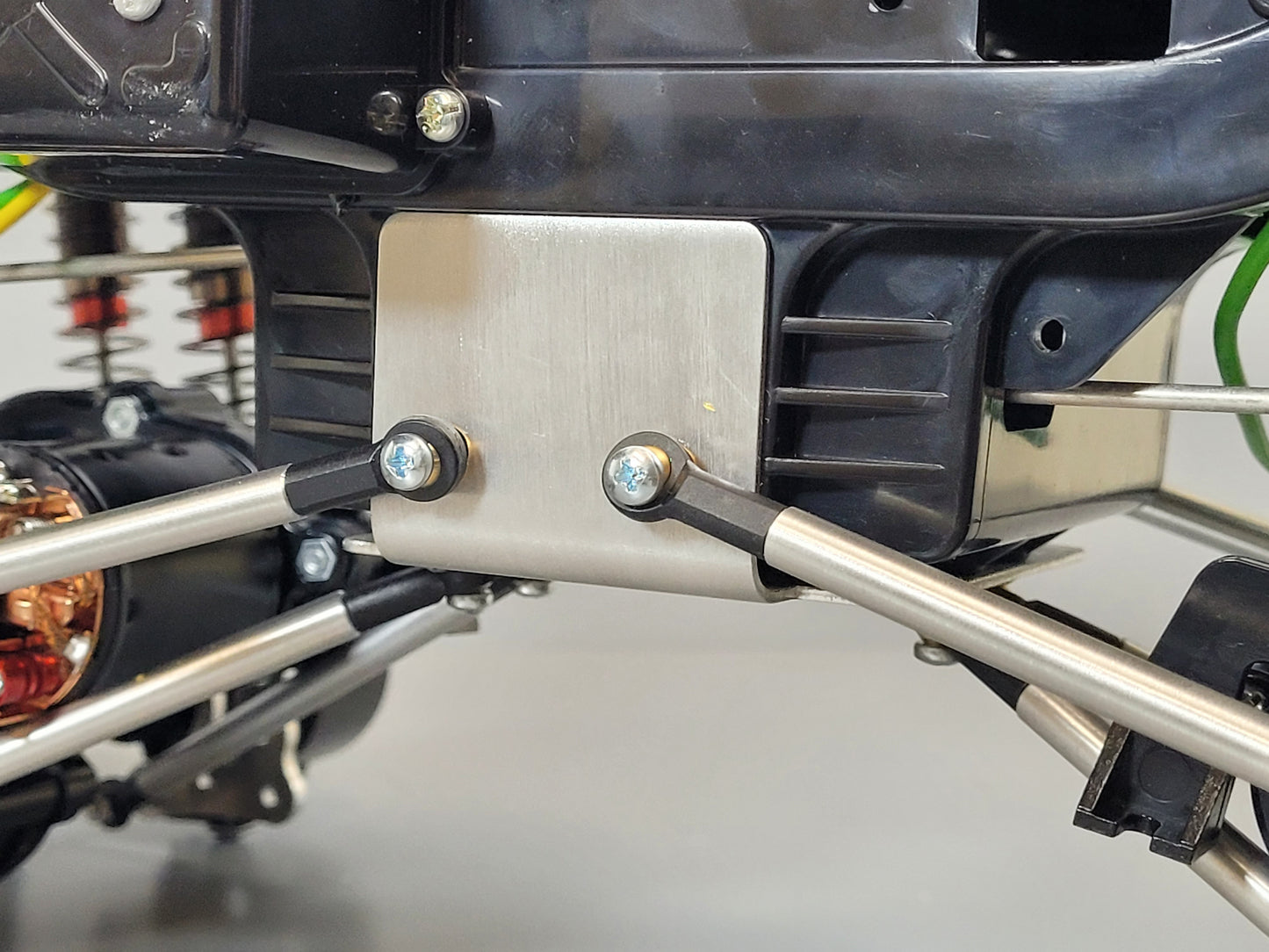 Aluminum Lower Protection Chassis Plate Brace Bracket for Tamiya 1/10 R/C Bullhead Super Clodbuster