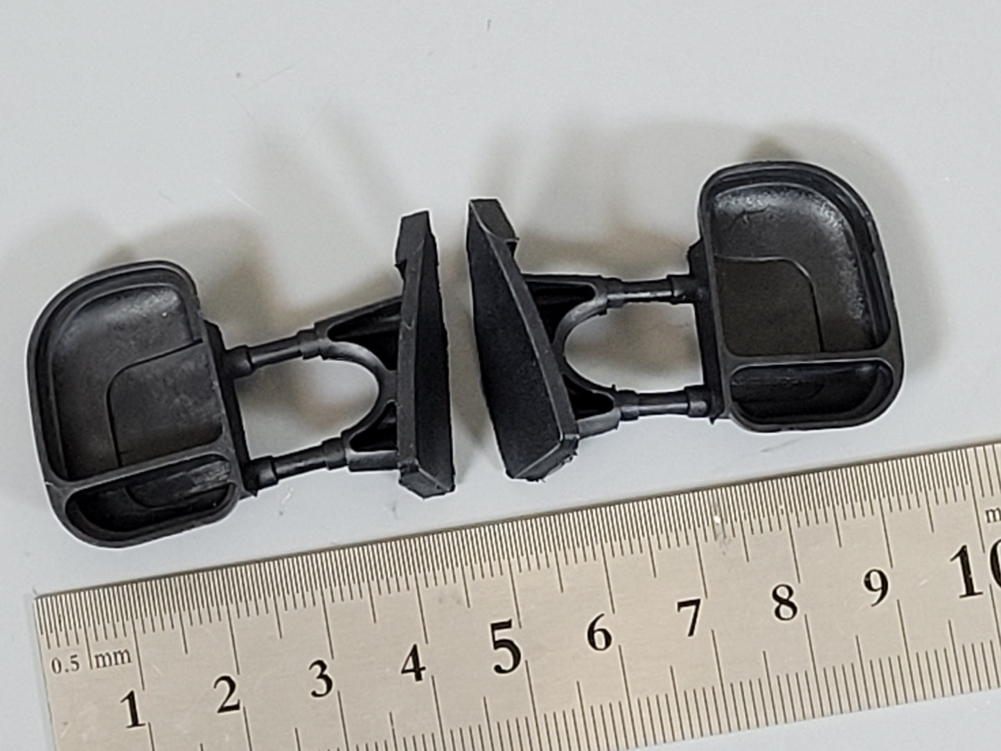 Pair Black Rubber Flexible L/R Side Window Mirror for Tamiya Toy R/C 1/10 Juggernaut 2 Ford F350 F-350 Truck