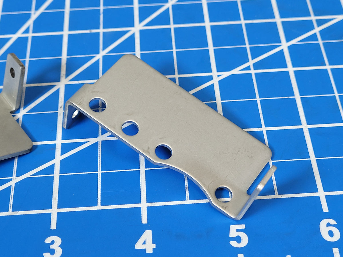 Pair Aluminum Axle Stay Mounting Bracket Plate Tamiya 1/10 R/C Bullhead Clodbuster