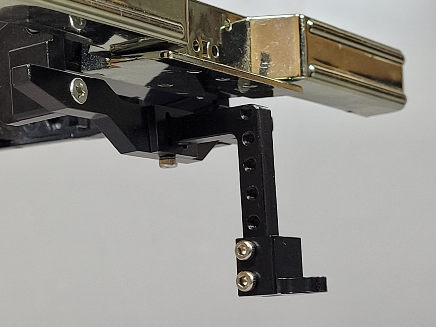 Rear Adjustable Metal Tow Hitch Mount Bracket Kit for Tamiya 1/10 R/C Toyota Hilux High Lift Truck