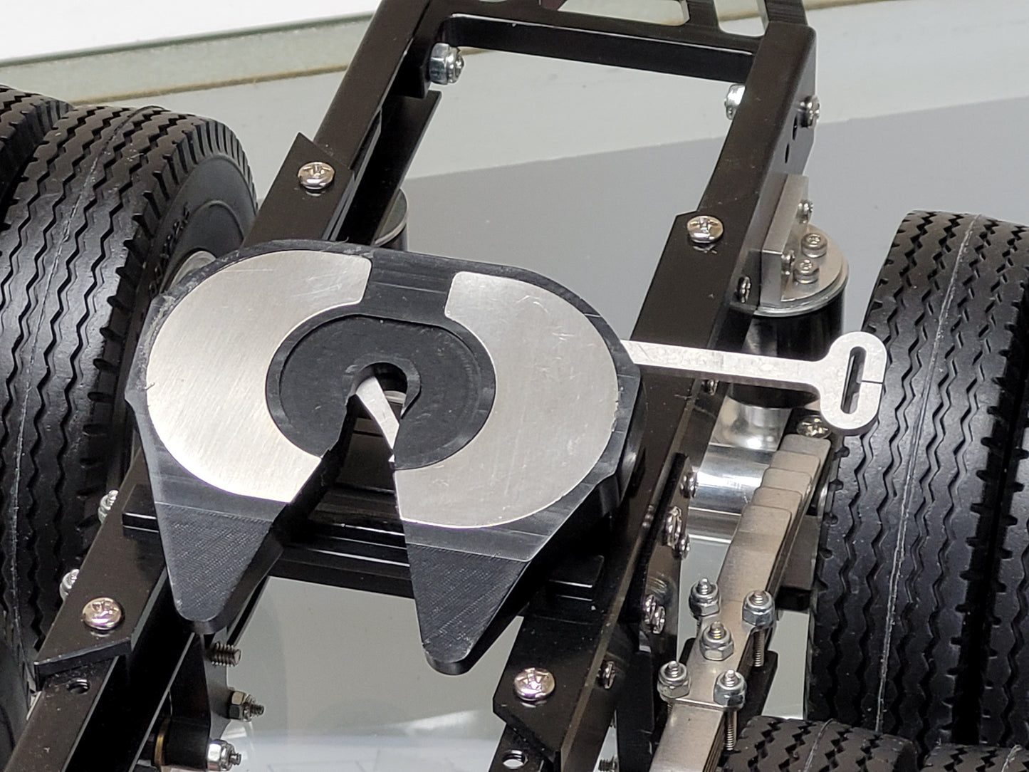 Aluminum 2 Axles Dolly Pin Mount 5th Wheel Coupler 1/14 R/C Semi Tractor Pull Trailer for Tamiya King Hauler Grand Hauler Knight Hauler Globeliner Scania Actros Semi