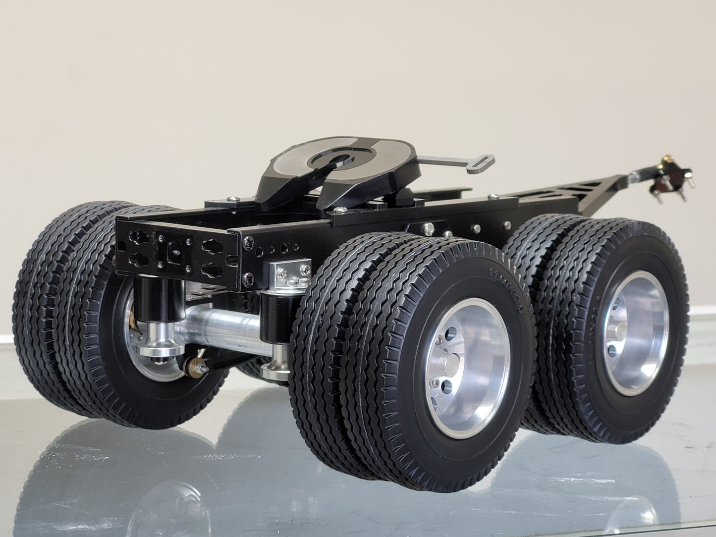 Aluminum 2 Axles Dolly Pin Mount 5th Wheel Coupler 1/14 R/C Semi Tractor Pull Trailer for Tamiya King Hauler Grand Hauler Knight Hauler Globeliner Scania Actros Semi