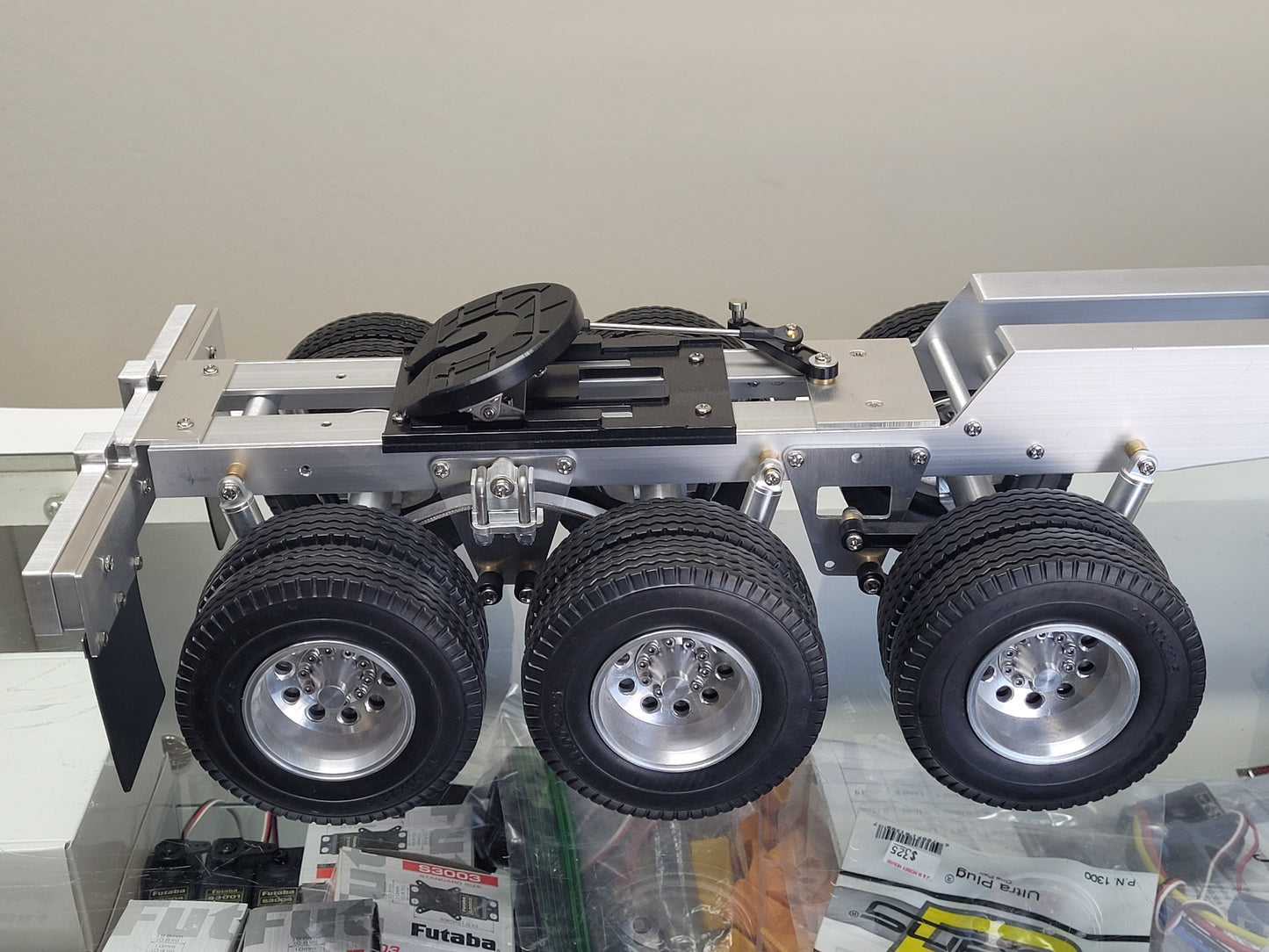 Aluminum Toy R/C 3-Axle Dolly Carrier Trailer Tractor 5th wheel Coupler for Tamiya 1/14 King Hauler Grand Hauler Knight Hauler Globeliner Scania Actros Volvo Semi Truck
