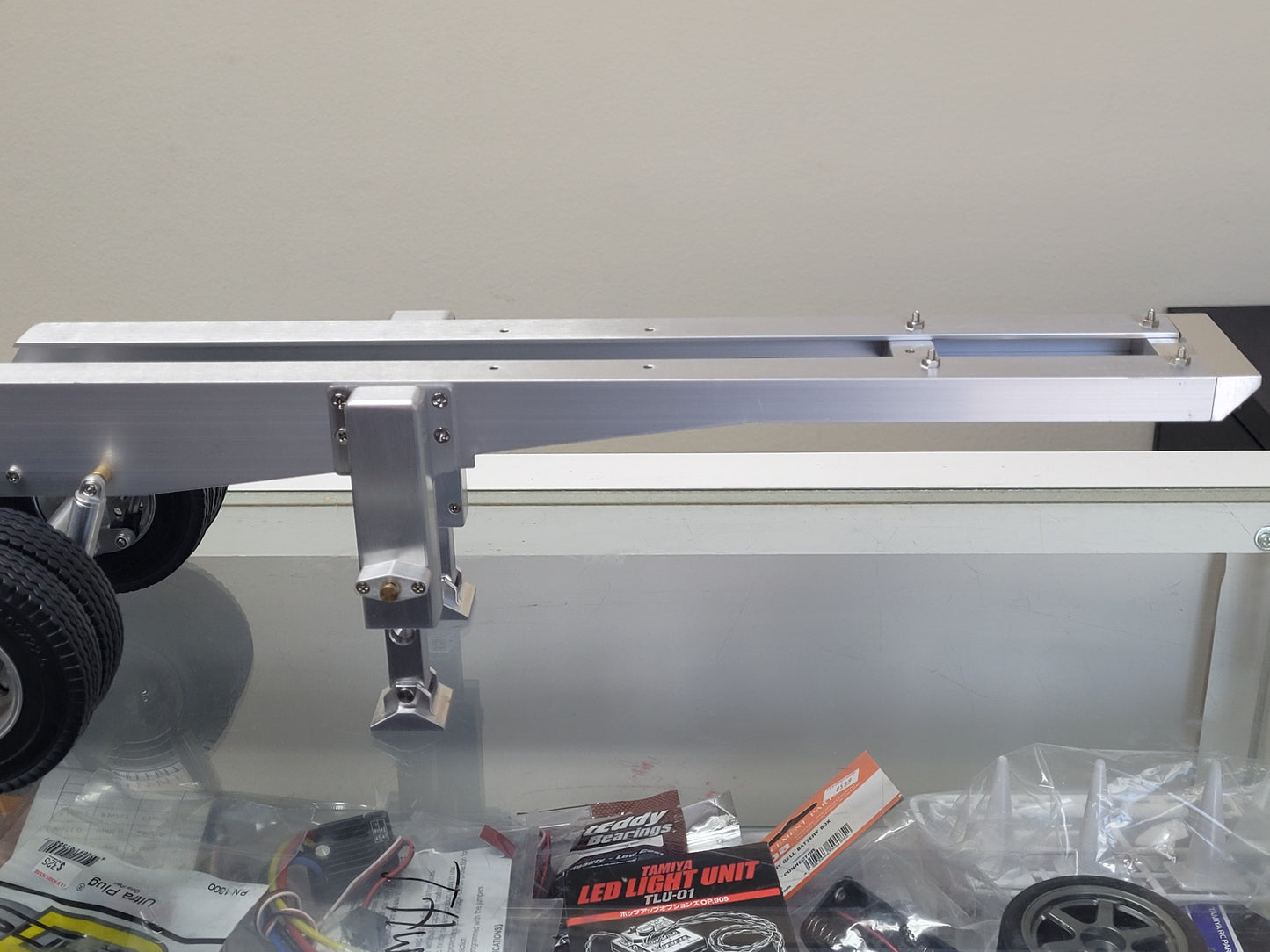 Aluminum Toy R/C 3-Axle Dolly Carrier Trailer Tractor 5th wheel Coupler for Tamiya 1/14 King Hauler Grand Hauler Knight Hauler Globeliner Scania Actros Volvo Semi Truck