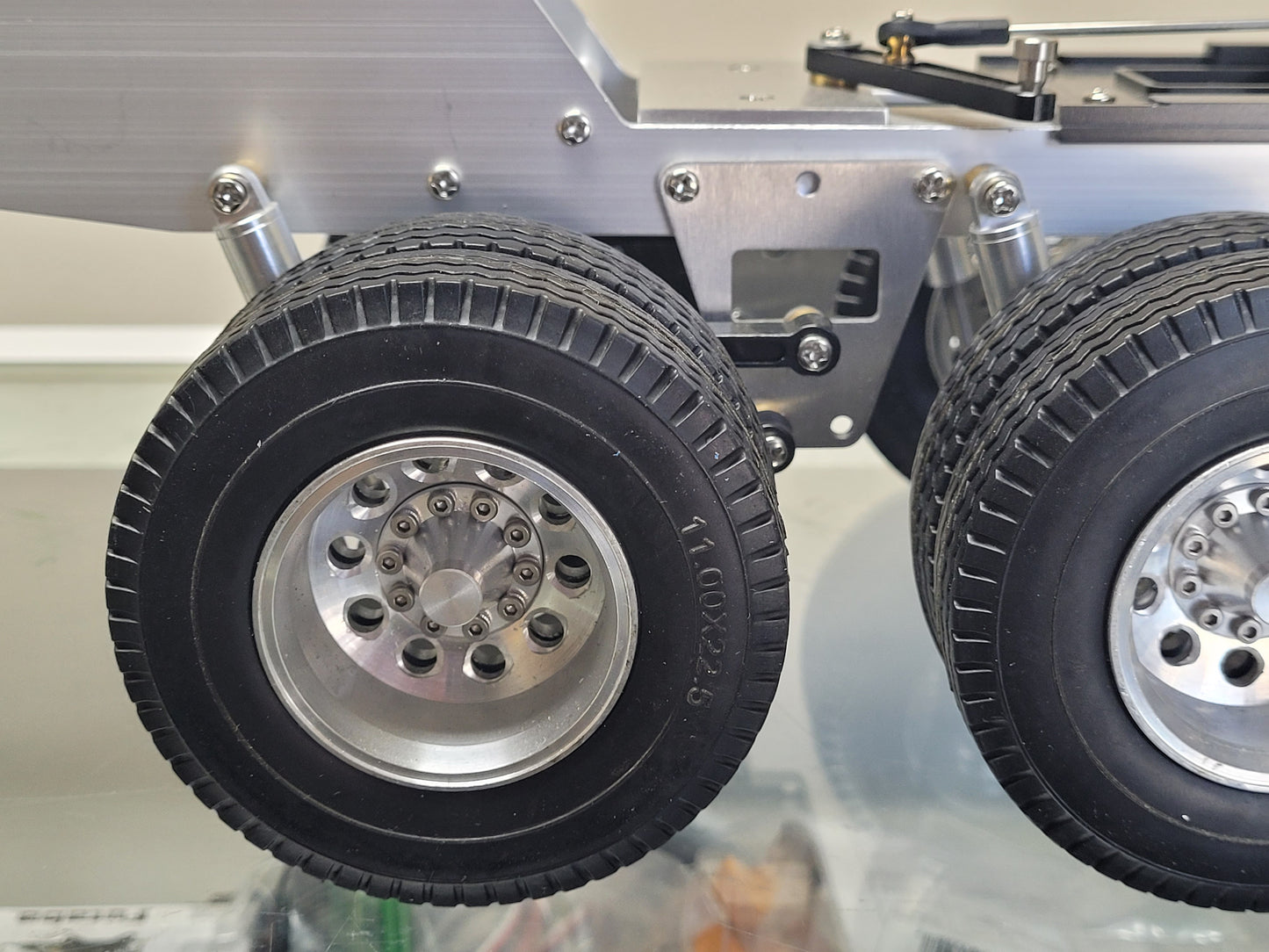 Aluminum Toy R/C 3-Axle Dolly Carrier Trailer Tractor 5th wheel Coupler for Tamiya 1/14 King Hauler Grand Hauler Knight Hauler Globeliner Scania Actros Volvo Semi Truck