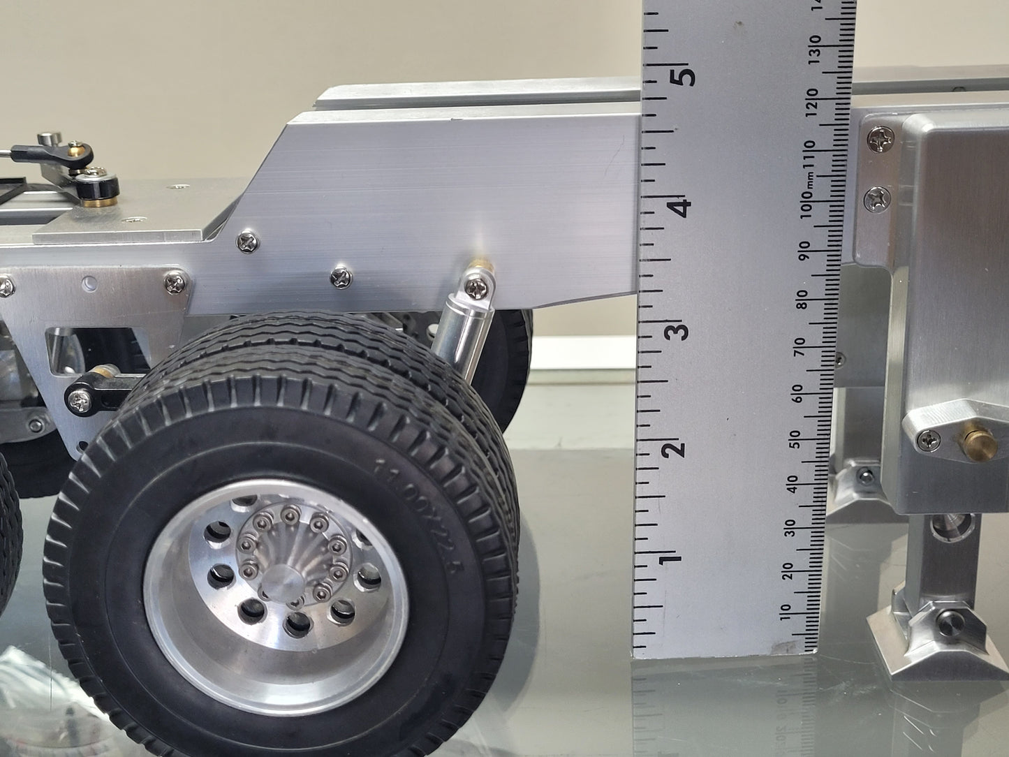 Aluminum Toy R/C 3-Axle Dolly Carrier Trailer Tractor 5th wheel Coupler for Tamiya 1/14 King Hauler Grand Hauler Knight Hauler Globeliner Scania Actros Volvo Semi Truck