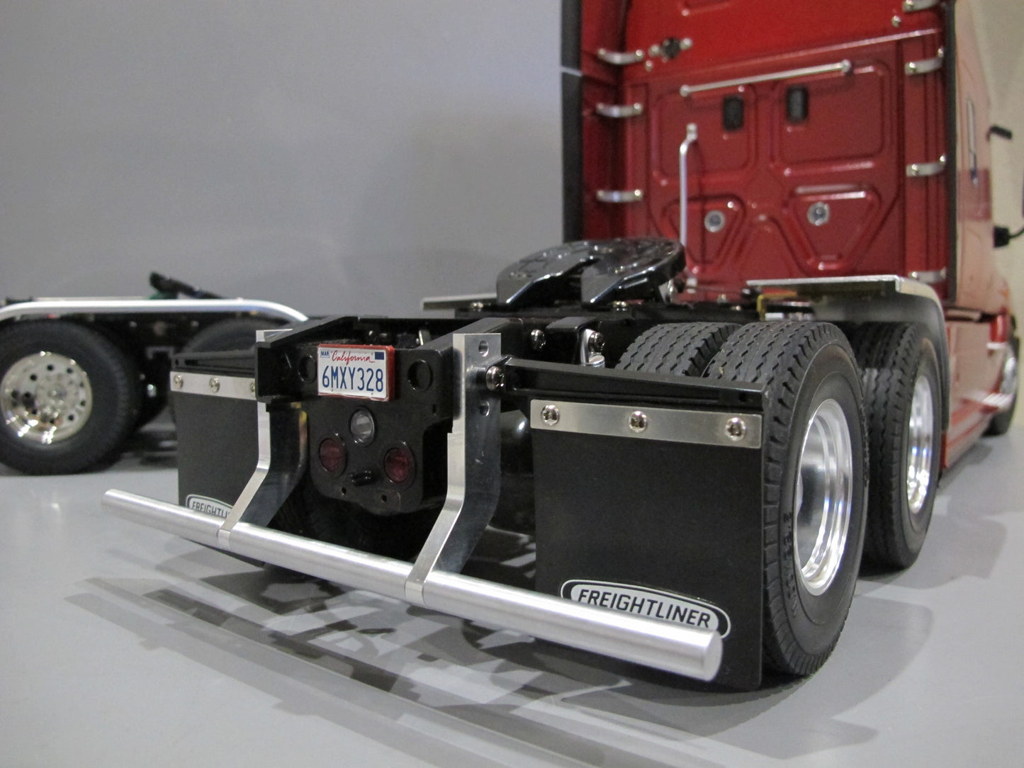 Aluminum Rear Bumper Protector Bar for Tamiya Toy R/C 1/14 King Hauler Grand Hauler Globeliner Semi Truck