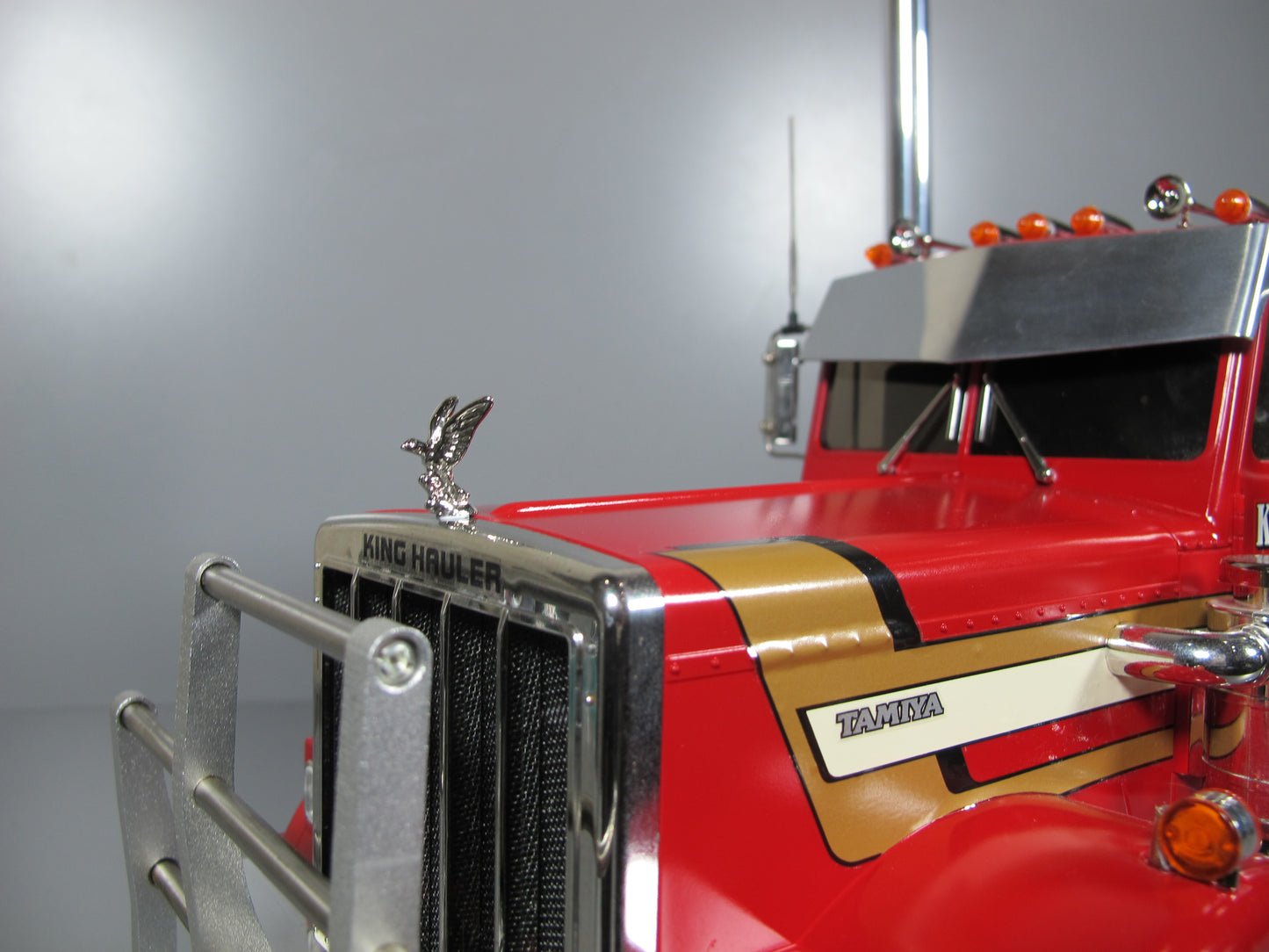 Front Hood 2.4cm Grill Ornament Emblem Eagle Tamiya Toy R/C 1/14 King Hauler Grand Knight Hauler Cascadia Aeromax Semi Truck