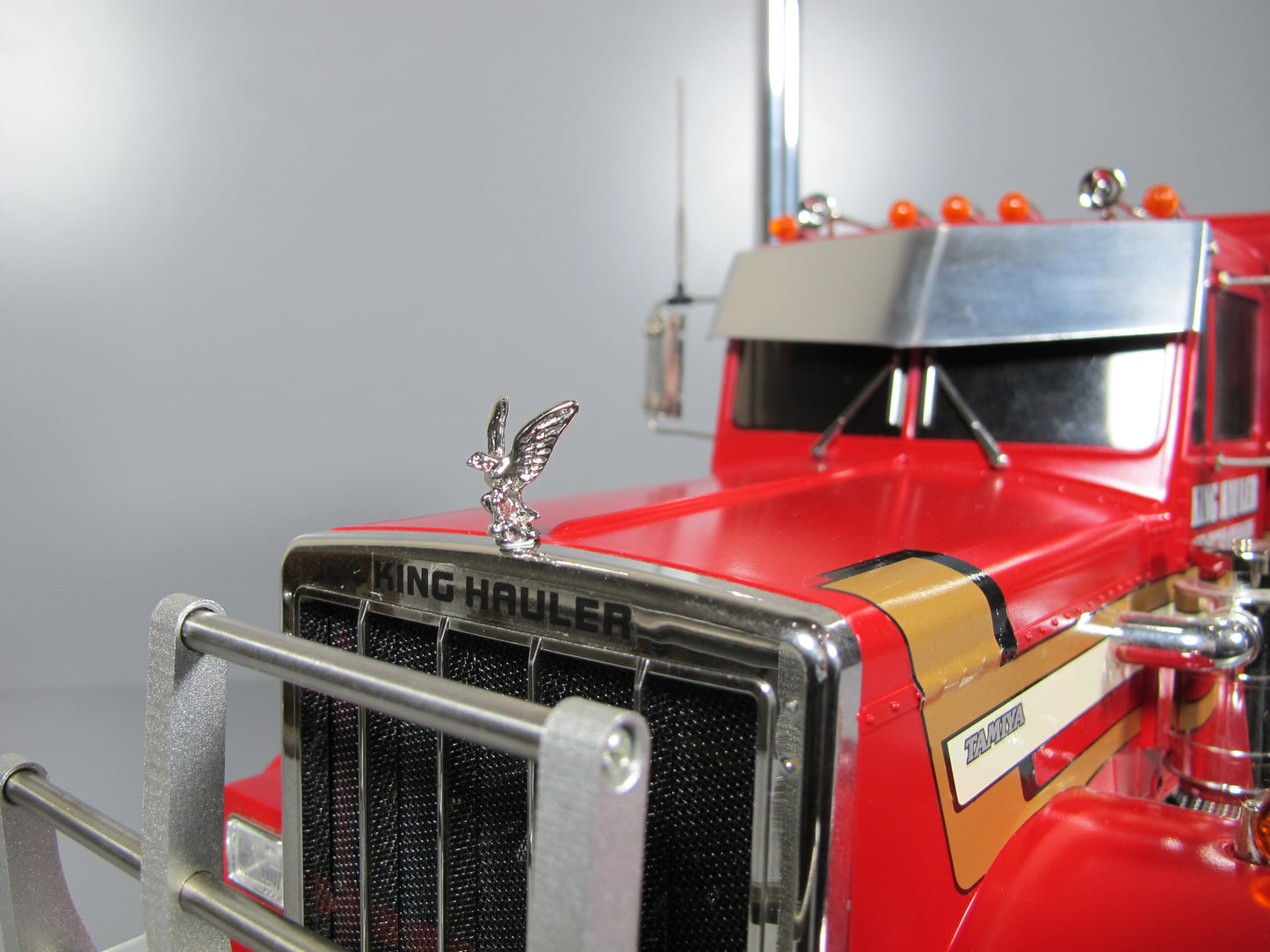 Front Hood 2.4cm Grill Ornament Emblem Eagle Tamiya Toy R/C 1/14 King Hauler Grand Knight Hauler Cascadia Aeromax Semi Truck