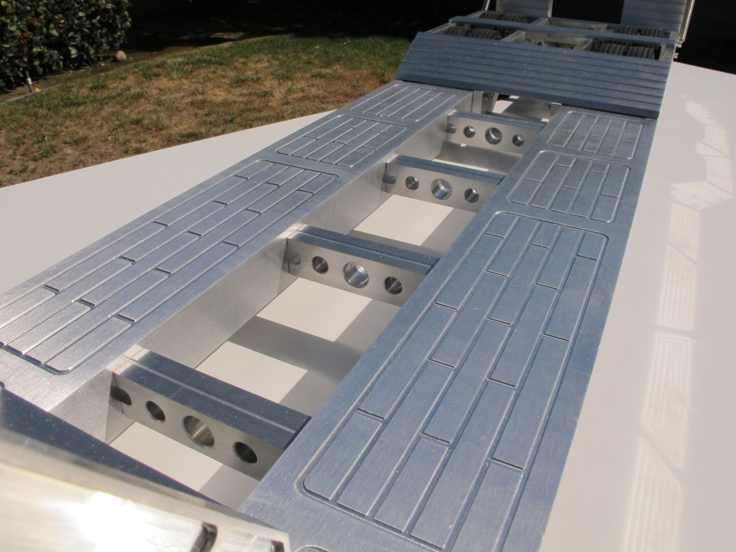 Aluminum Toy 2-Axles Flatbed Deck Gooseneck Trailer for Tamiya R/C 1/14 King Hauler Grand Hauler Knight Hauler Cascadia Globeliner Scania Actros Aeromax